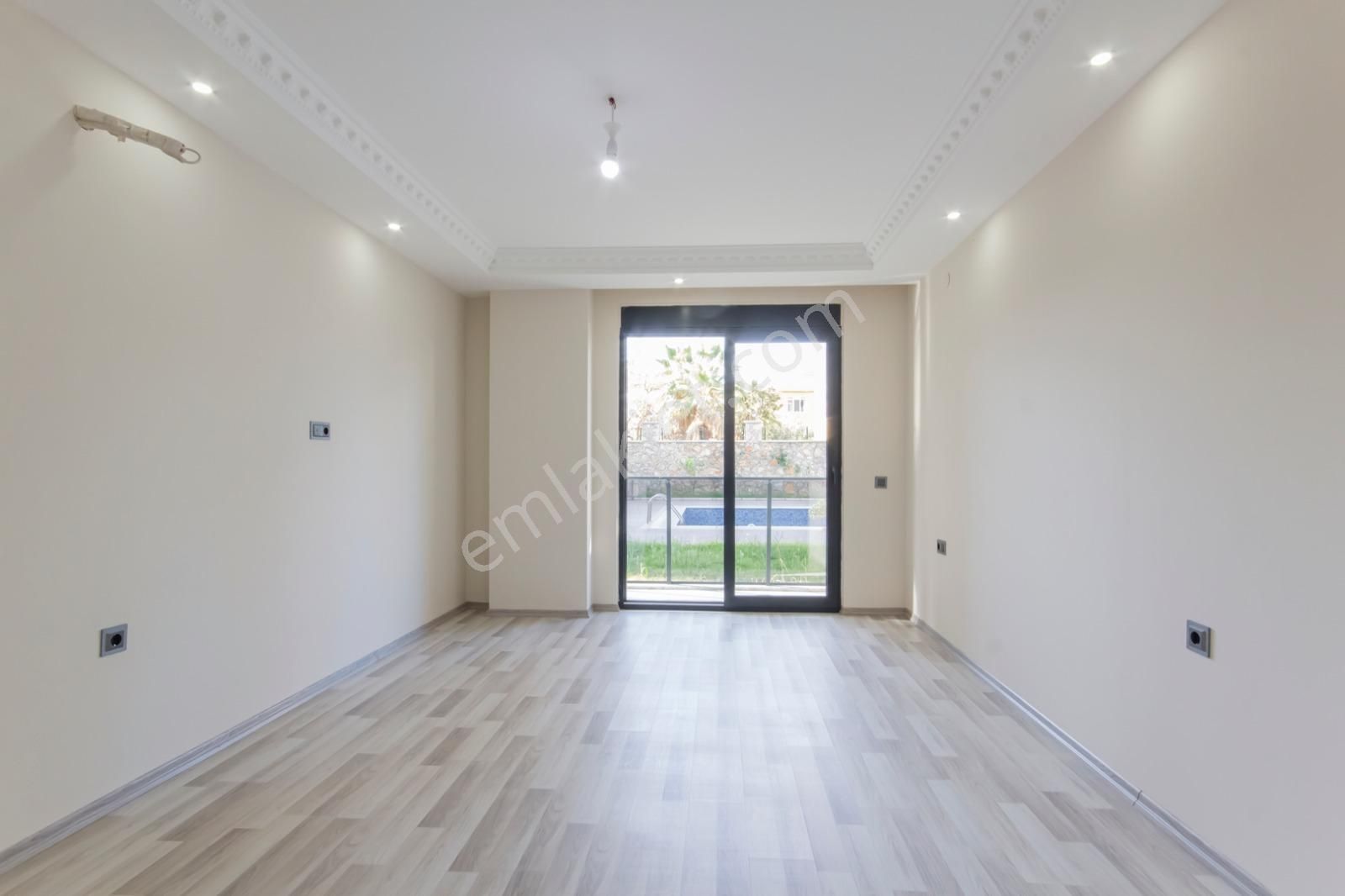 Satılık Ayrı Mutfaklı 6+1 Daire Alanya Oba Site İçerisinde - Görsel 15