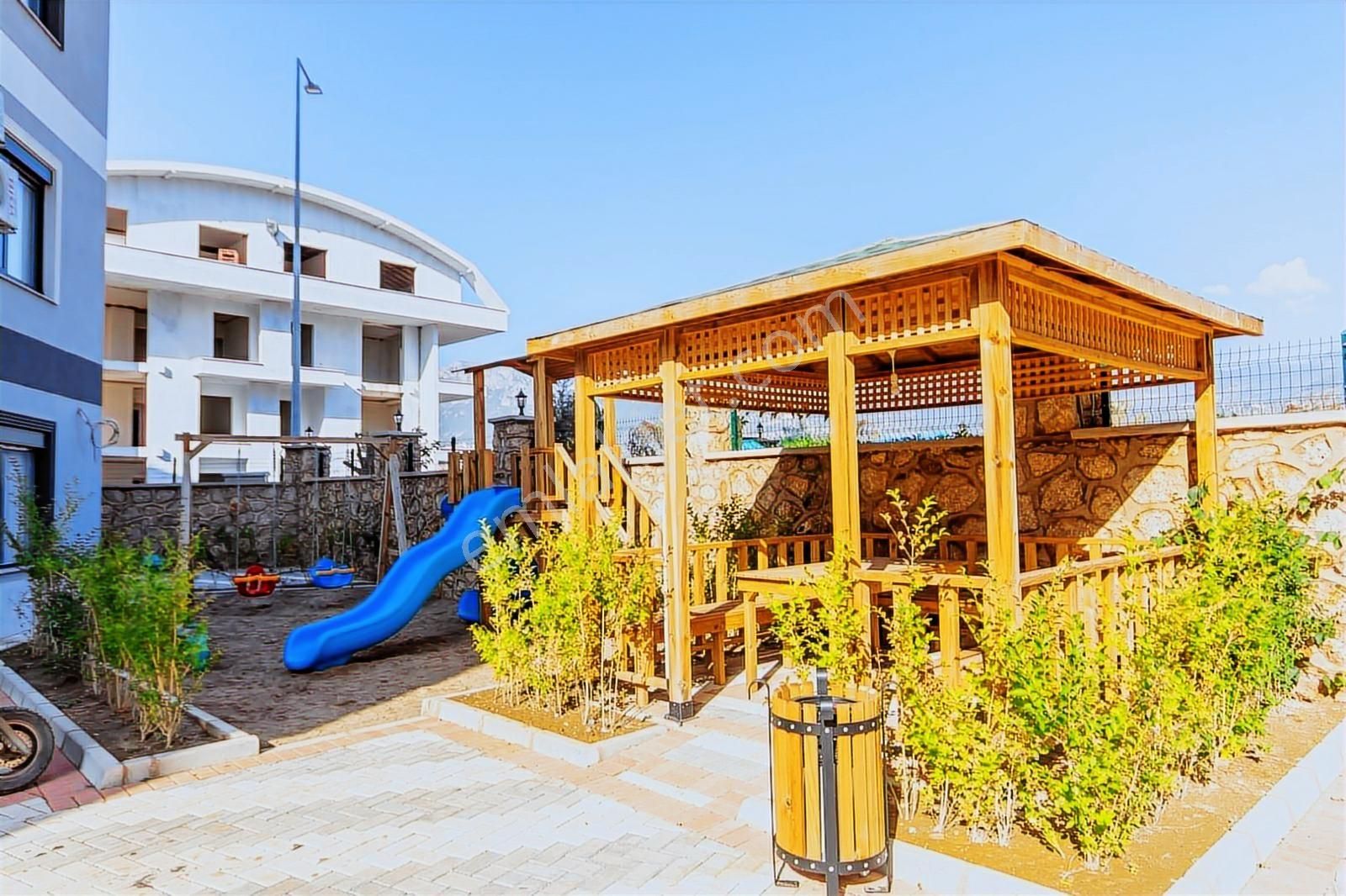 Satılık Ayrı Mutfaklı 6+1 Daire Alanya Oba Site İçerisinde - Görsel 2