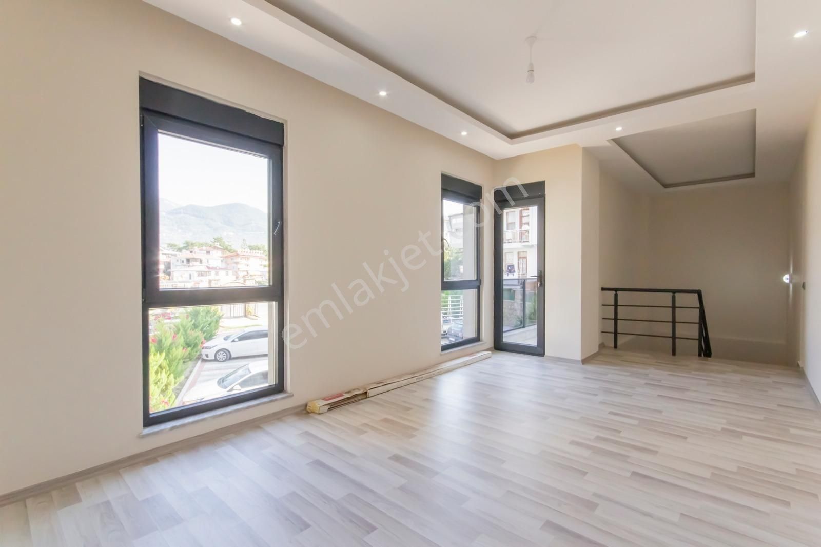 Satılık Ayrı Mutfaklı 6+1 Daire Alanya Oba Site İçerisinde - Görsel 26