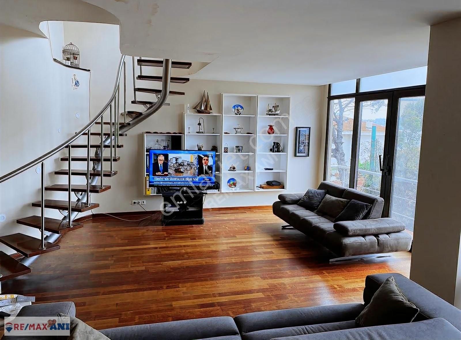 Beylerbeyi 'nde Boğaz Manzaralı 3+1 Kiralık Yol Yalısı Dairesi - Görsel 6