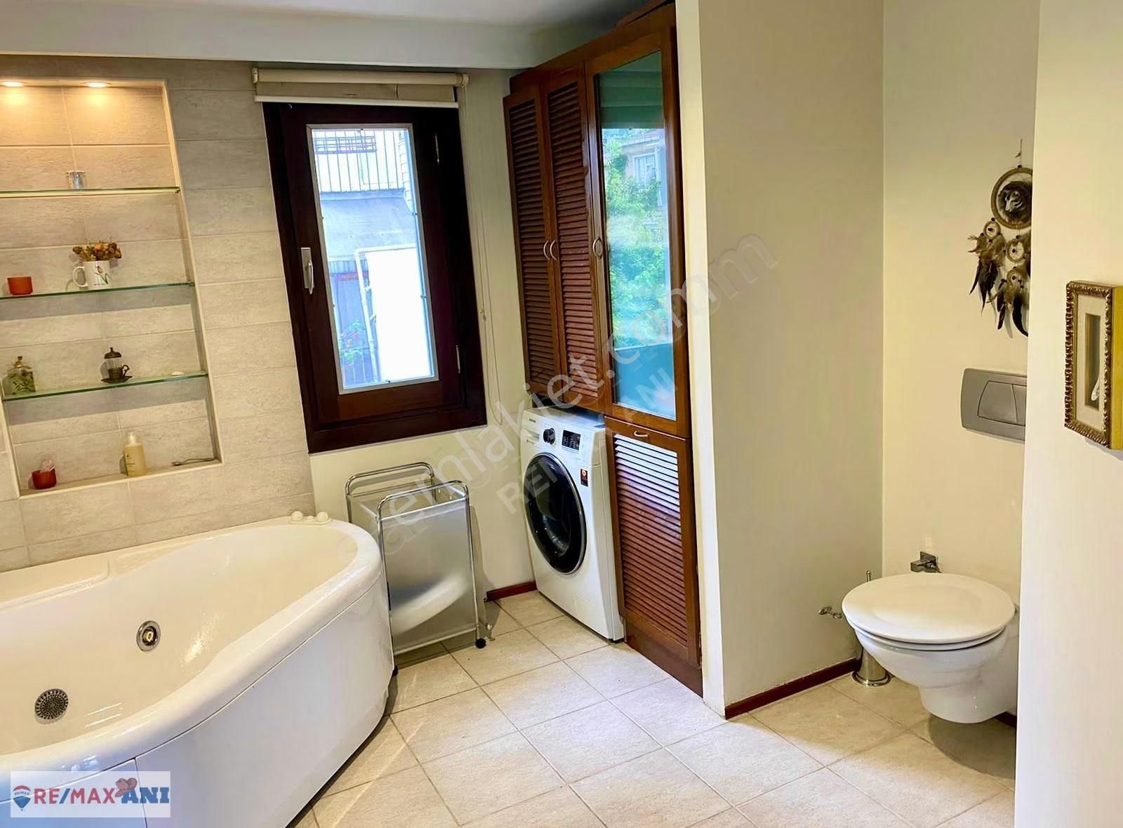 Beylerbeyi 'nde Boğaz Manzaralı 3+1 Kiralık Yol Yalısı Dairesi - Görsel 12