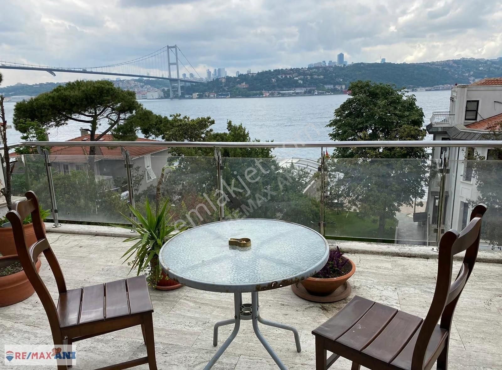 Beylerbeyi 'nde Boğaz Manzaralı 3+1 Kiralık Yol Yalısı Dairesi