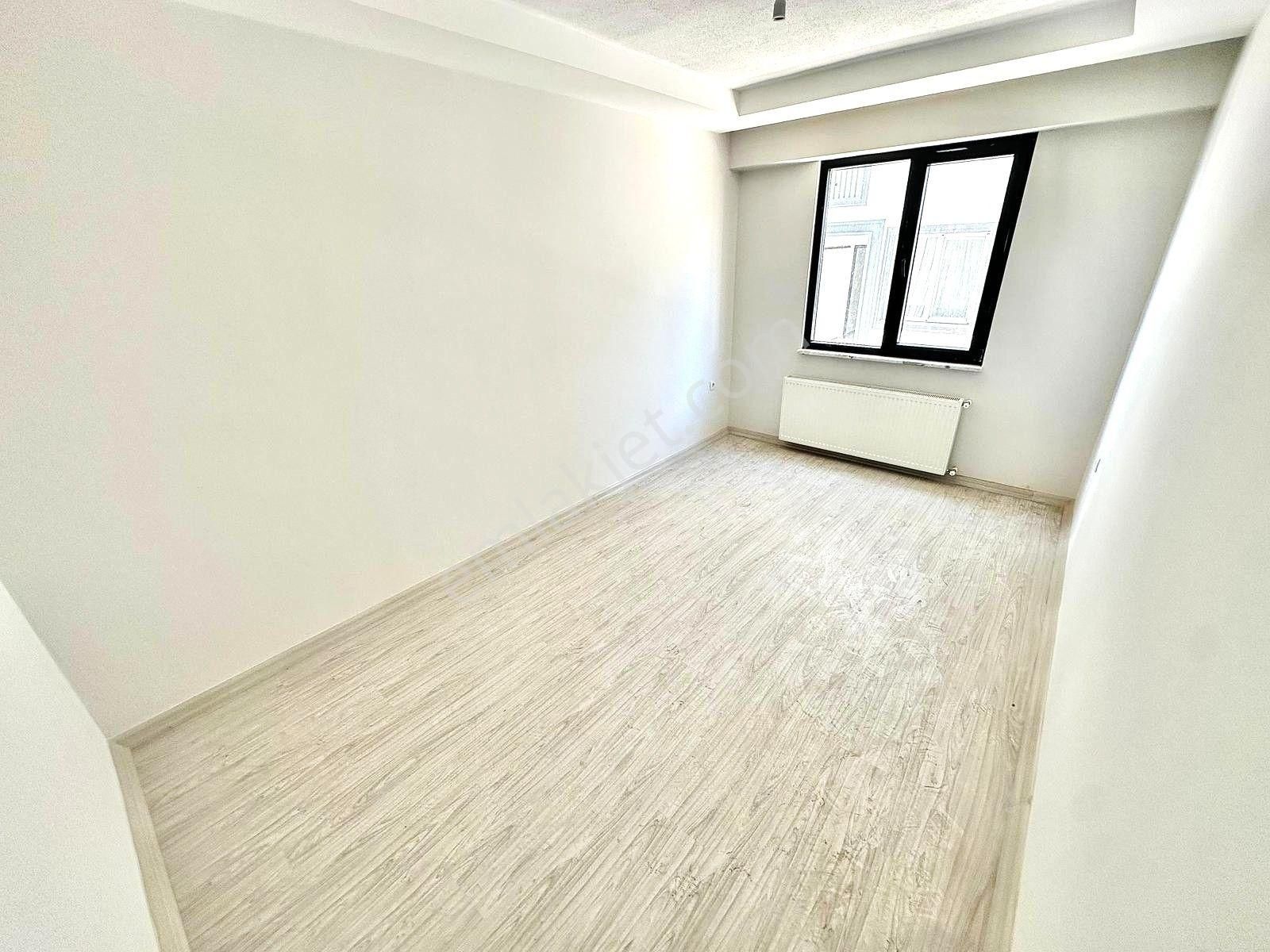 Yükselden Kadıköyde Ön Cephe Doğalgazlı Geniş Sıfır 1+1 Daire - Görsel 5