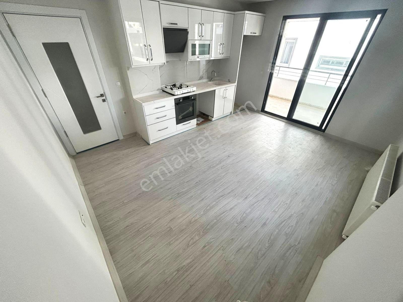 Yükselden Kadıköyde Ön Cephe Doğalgazlı Geniş Sıfır 1+1 Daire - Görsel 13