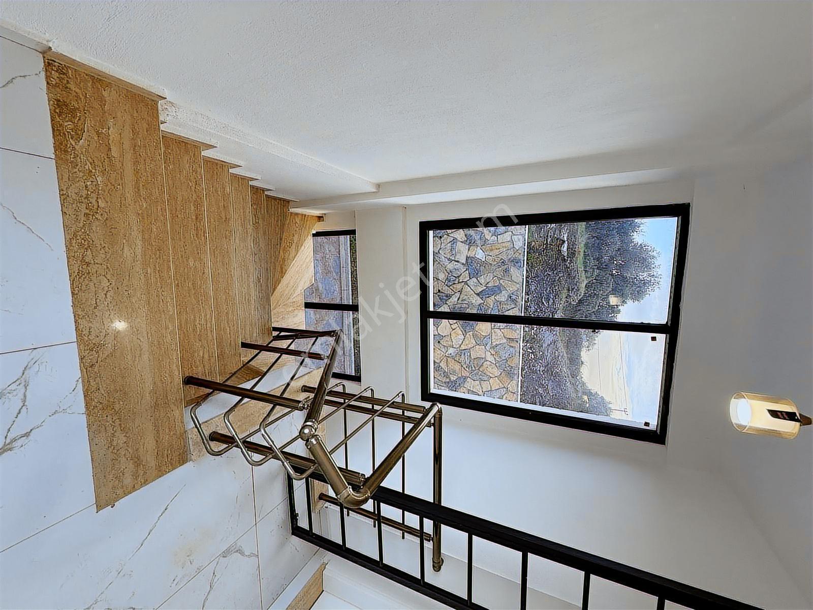 Boğaziçi Adabükü Deniz Manzara Müstakil Havuz 4+1 Satılık Villa - Görsel 20