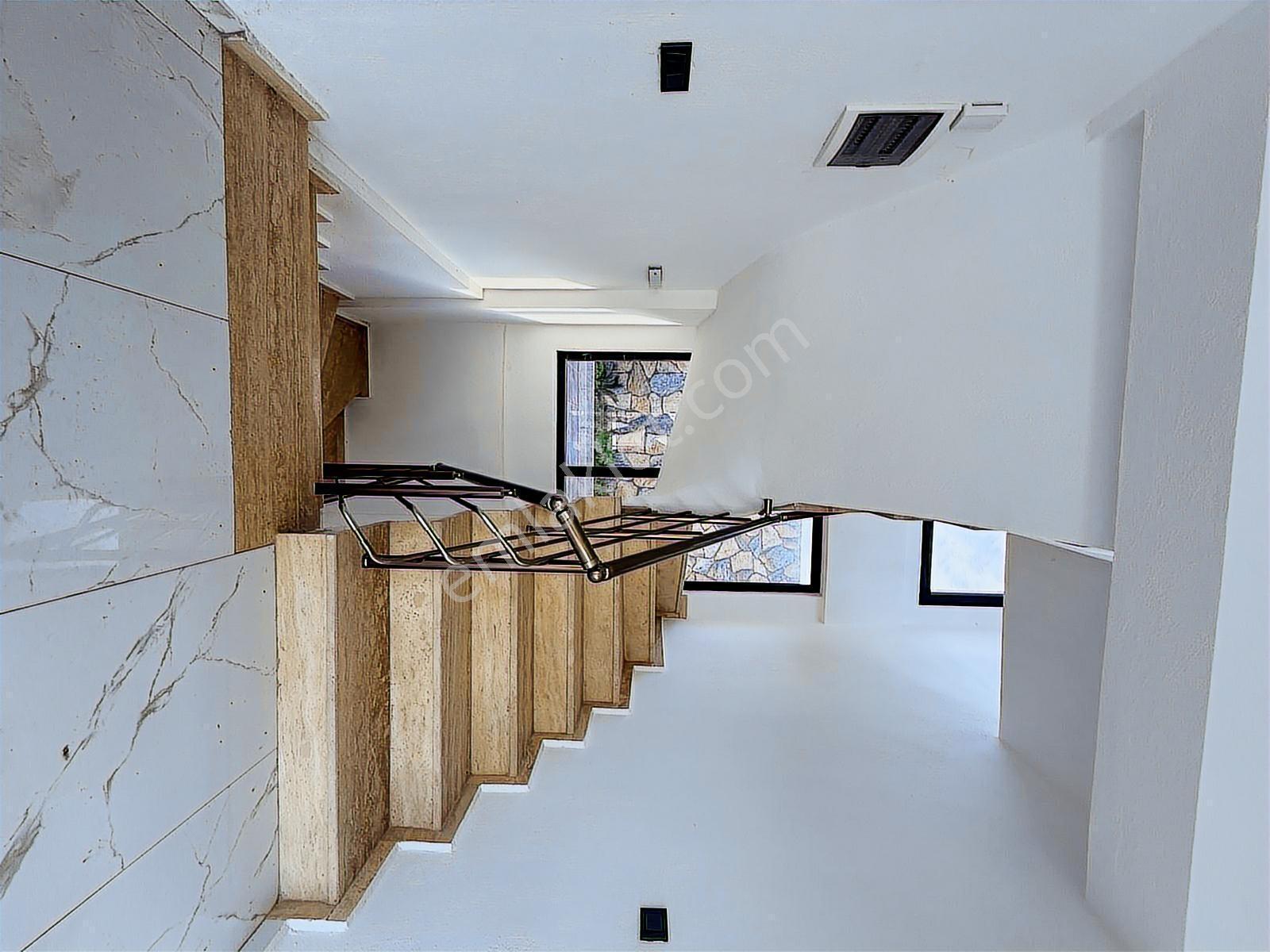Boğaziçi Adabükü Deniz Manzara Müstakil Havuz 4+1 Satılık Villa - Görsel 10
