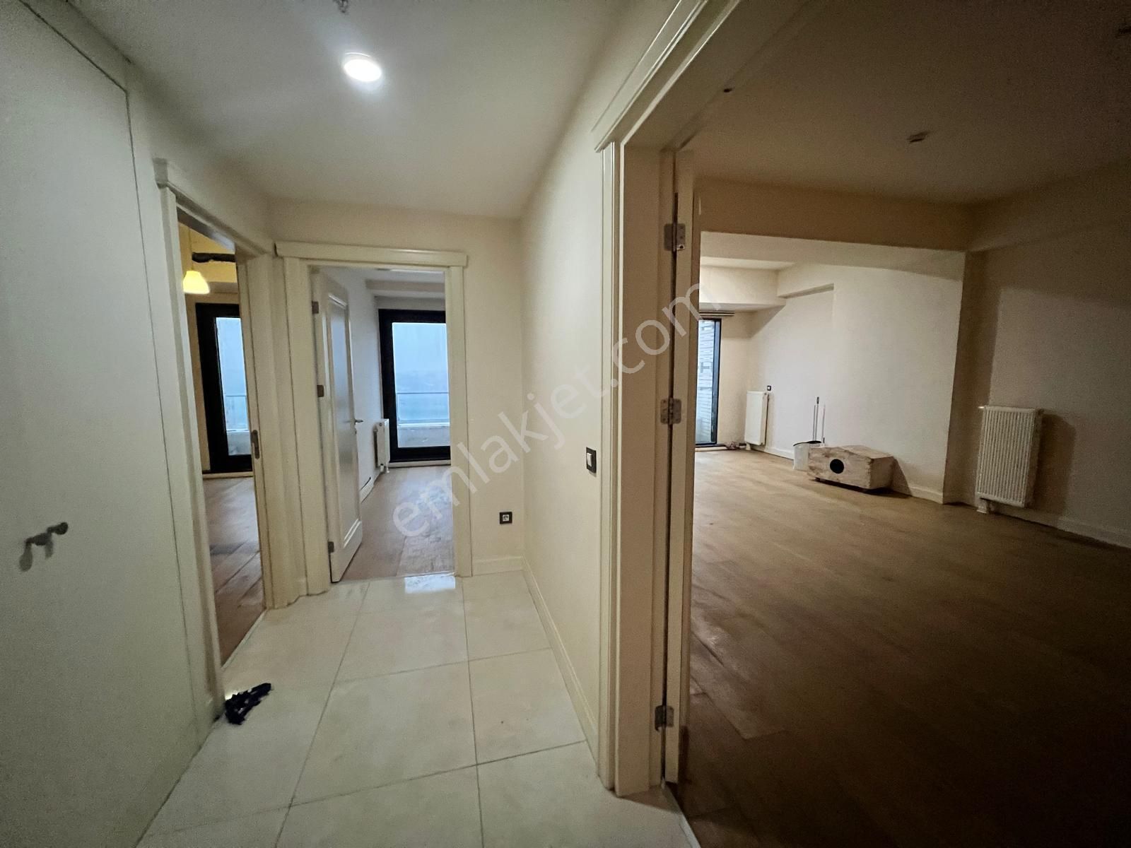 Kiptaş Venezia Mega Kiralık Boş 2 Banyolu Balkonlu Kapalı Mutfak 3+1 Daire - Görsel 5