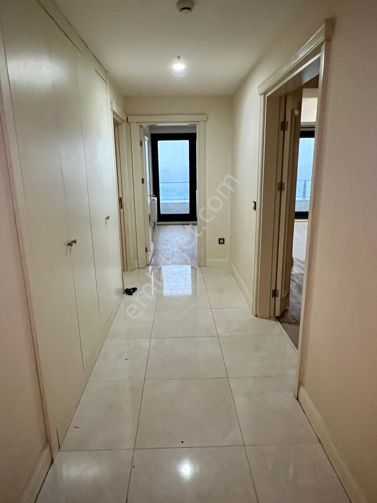 Kiptaş Venezia Mega Kiralık Boş 2 Banyolu Balkonlu Kapalı Mutfak 3+1 Daire - Görsel 7