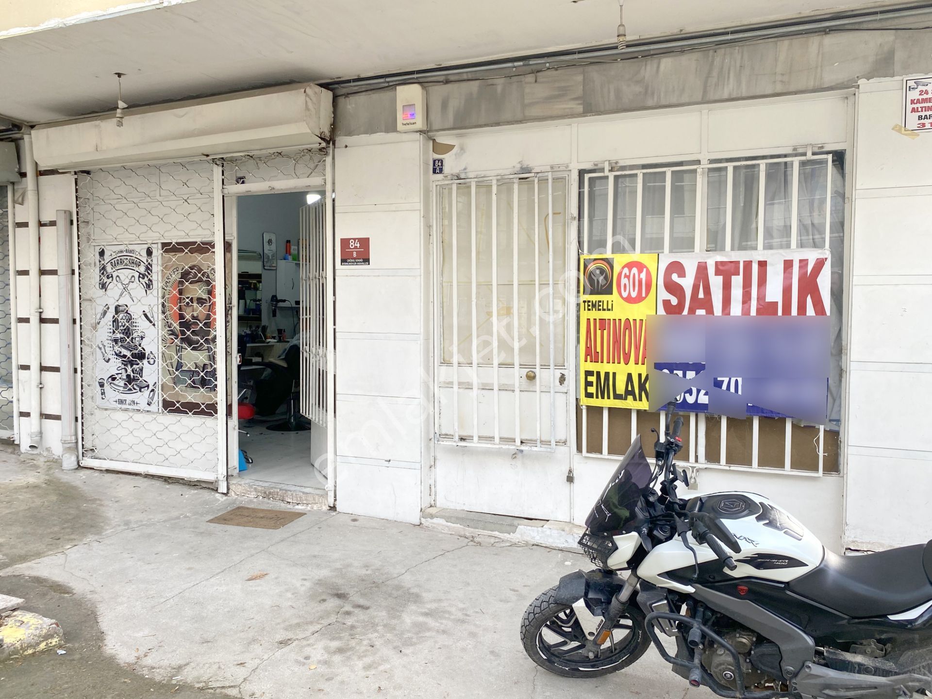 Aydınlıkevler, Çağdaş Sokak Üzerinde, Satılık İki Adet Dükkan!