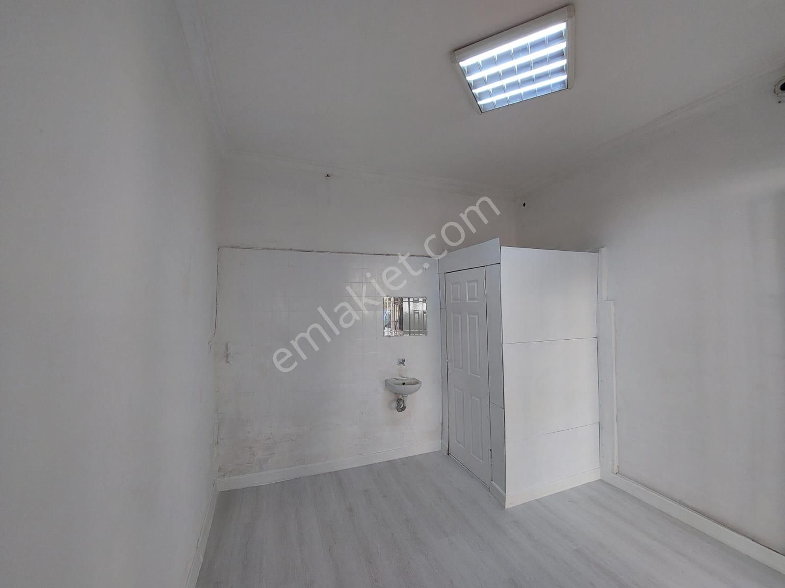 Aydınlıkevler, Çağdaş Sokak Üzerinde, Satılık İki Adet Dükkan! - Görsel 11