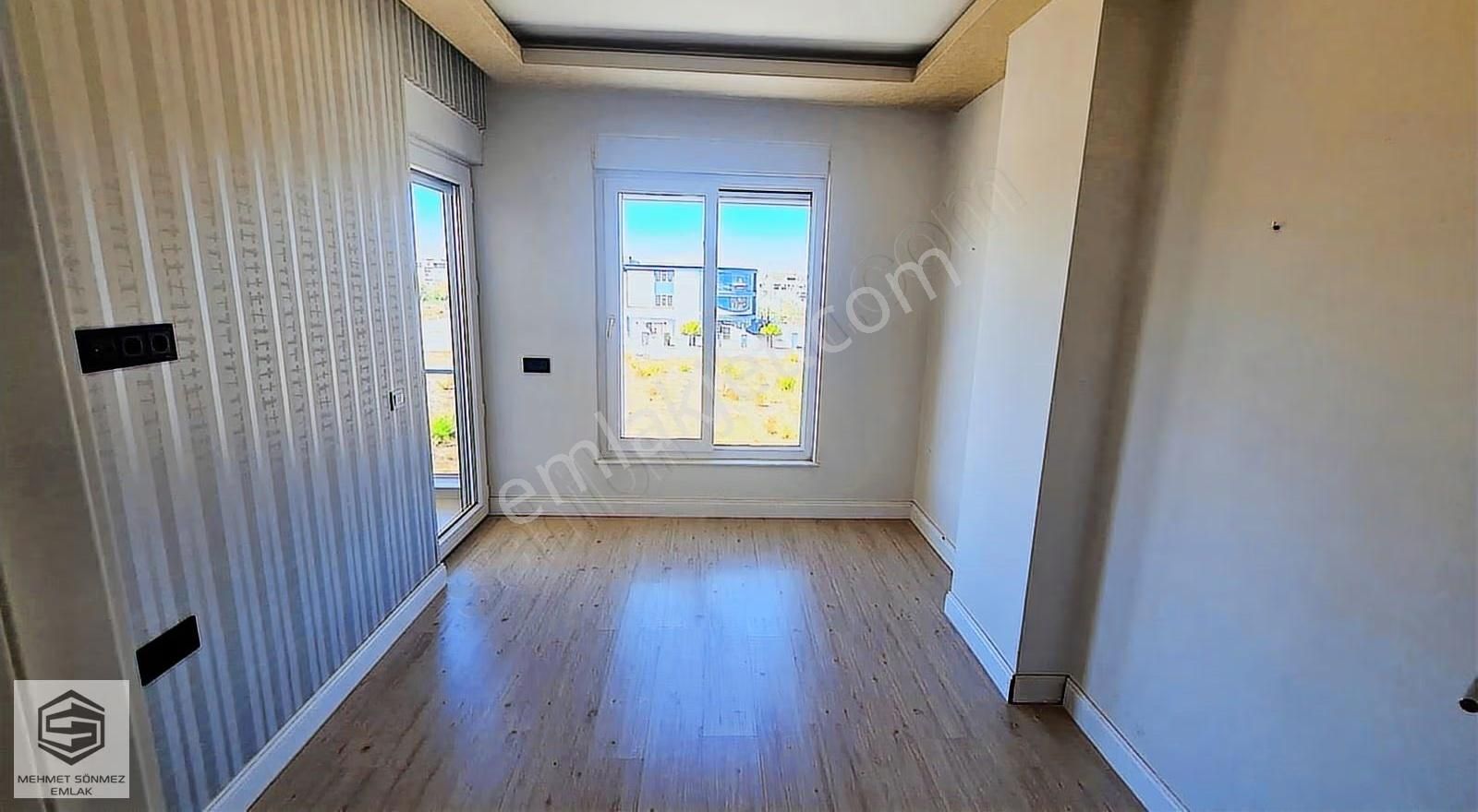 Lara Güzeloba'da Havuzlu K. Otoparklı Site İçersinde 3+1 Dubleks - Görsel 2