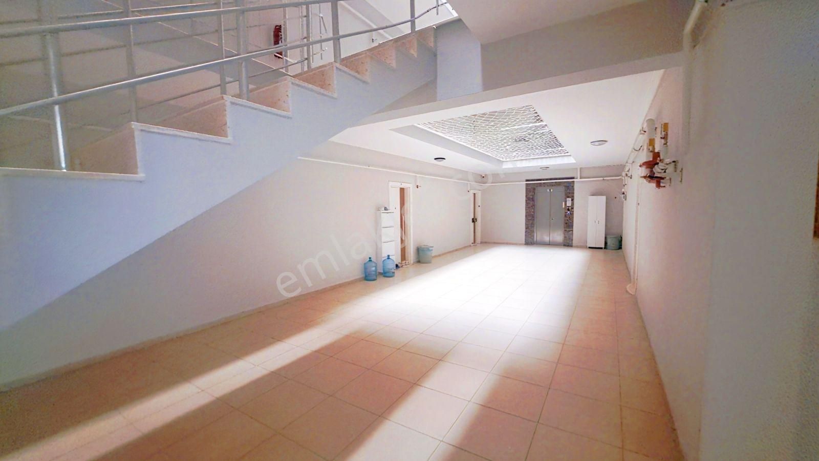 Aydın Kuşadası Satılık 2+1 Fırsat Daire - Görsel 33