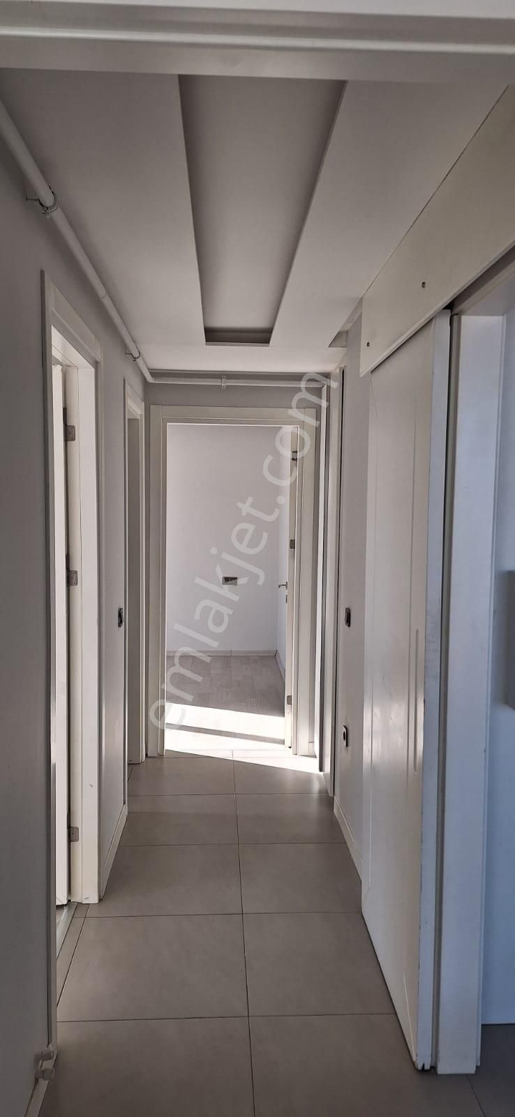 Adana Pınar Mahallesinde Havuzlu Kombili Site İçerisinde Doğalgazlı Açık Mutfak 3+1 Kiralık Daire - Görsel 2