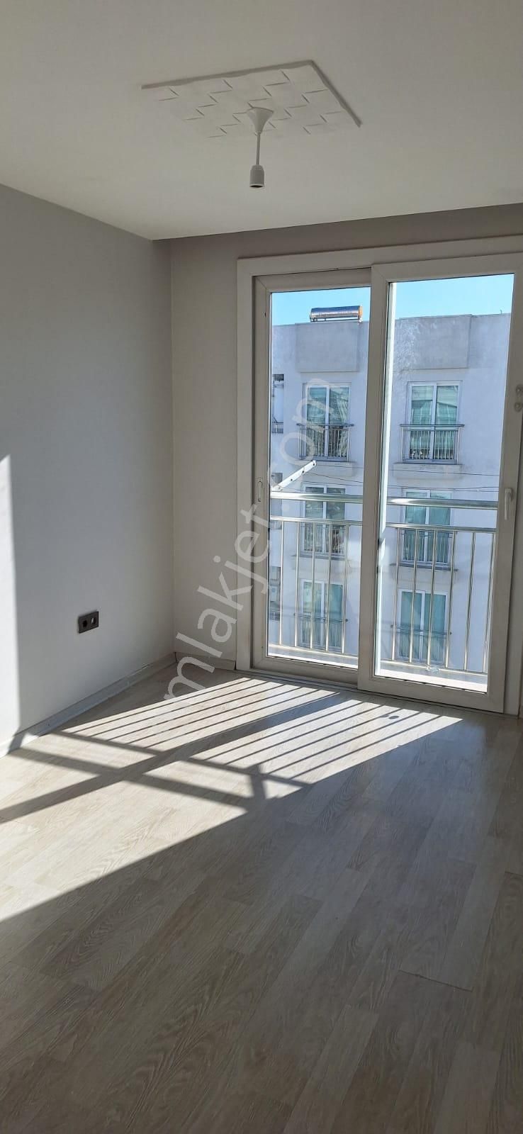 Adana Pınar Mahallesinde Havuzlu Kombili Site İçerisinde Doğalgazlı Açık Mutfak 3+1 Kiralık Daire - Görsel 13