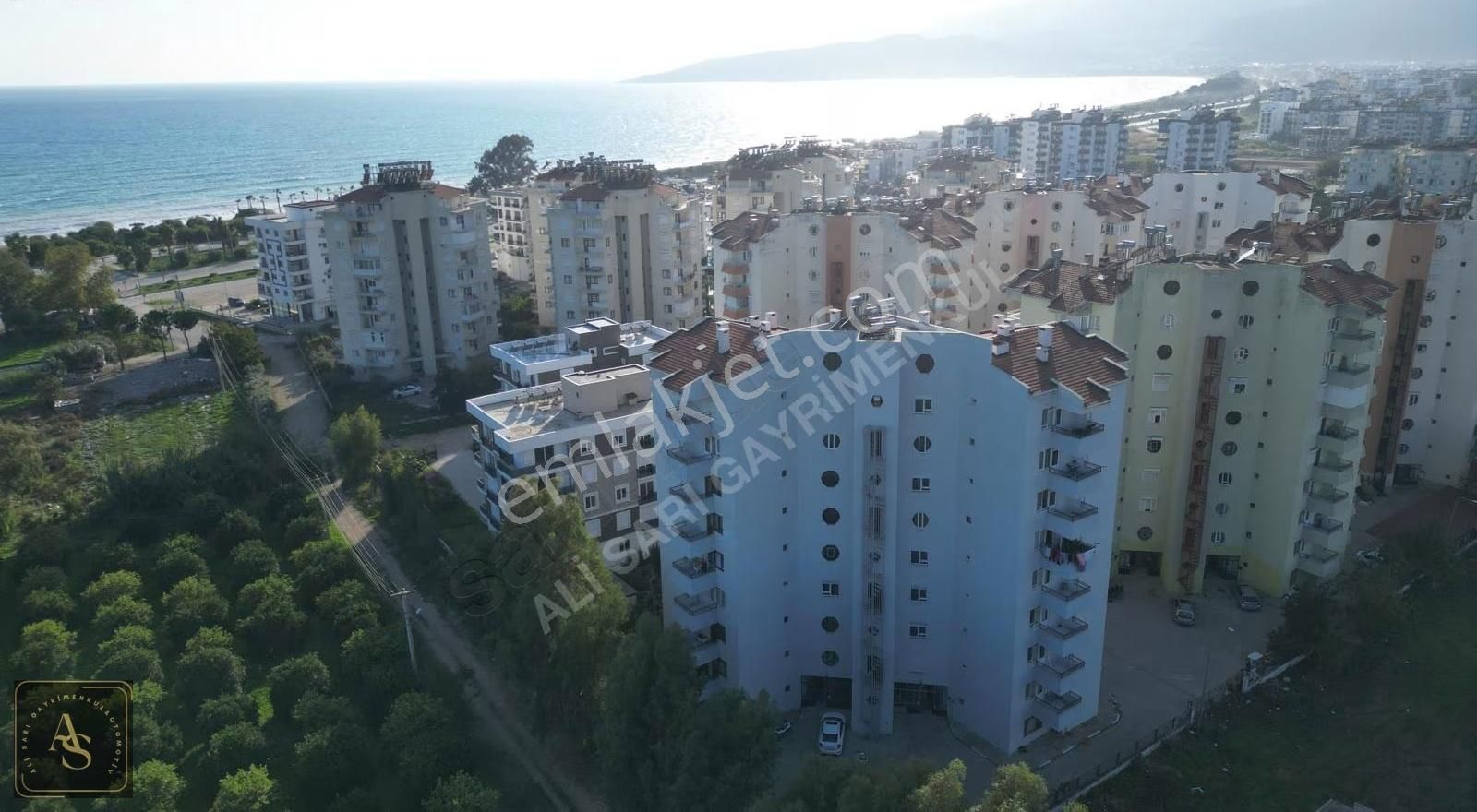 Ali Sarı Gayrimenkul'den Satılık Sahilde 3+1 Geniş 135 M2 Net