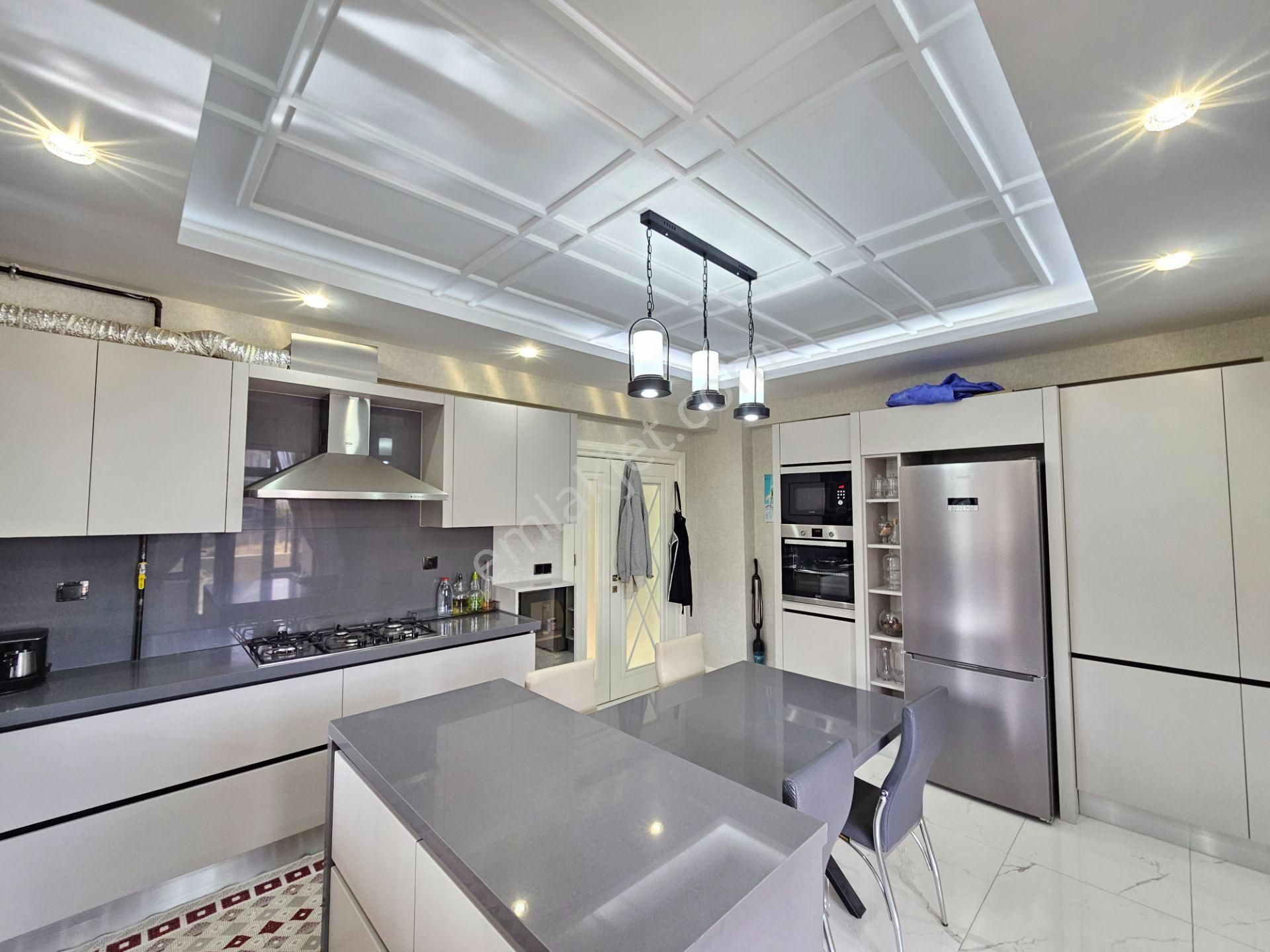 Sille Ak Mah. Cadde Yakını İşyapar Gayrimenkul'den Geniş Lüks Müstakil Villa - Görsel 14