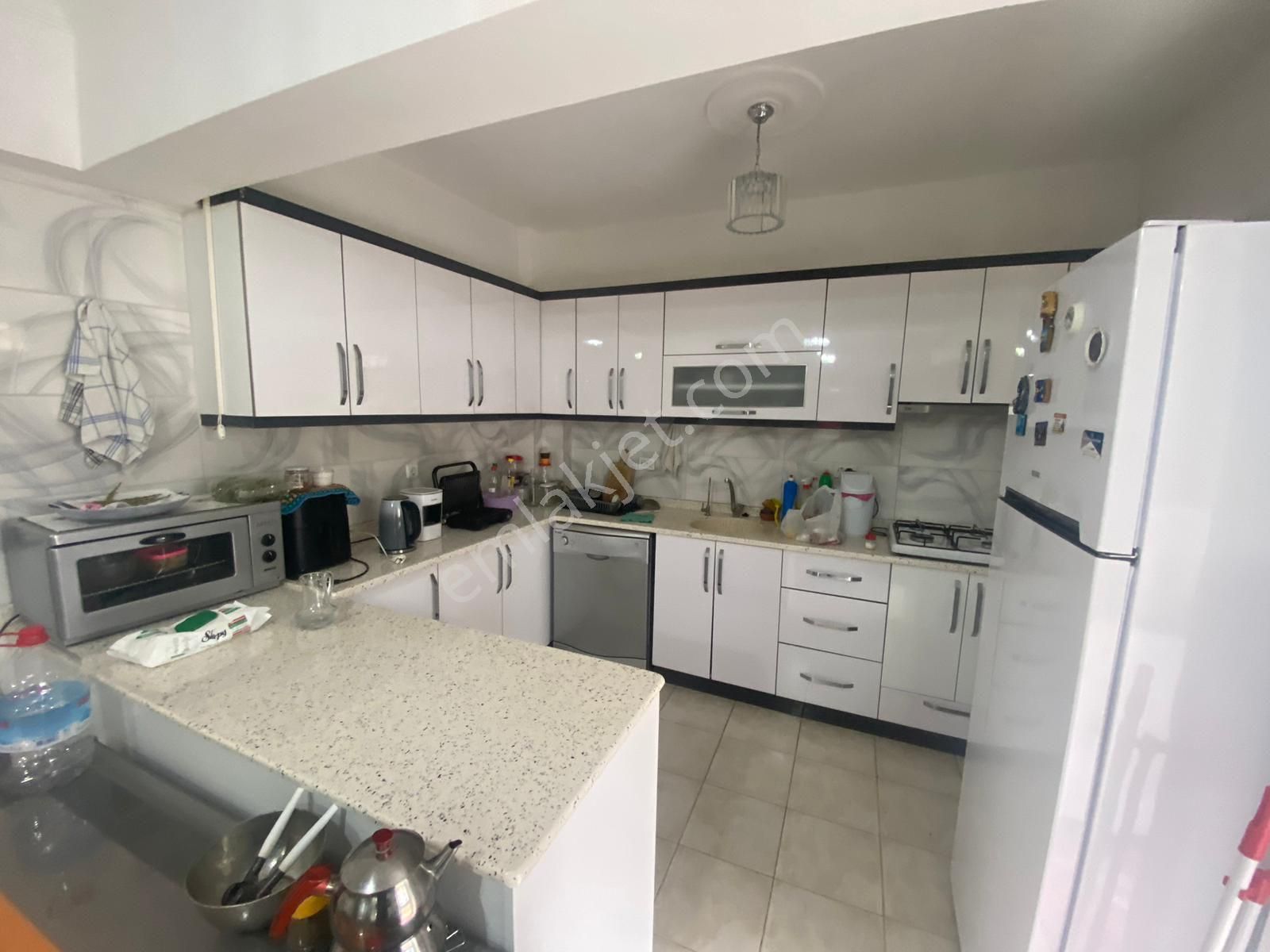 Didim Efeler'de Eski Halkbankası Sk. Geniş Extralı Satılık 2+1 Daire - Görsel 3