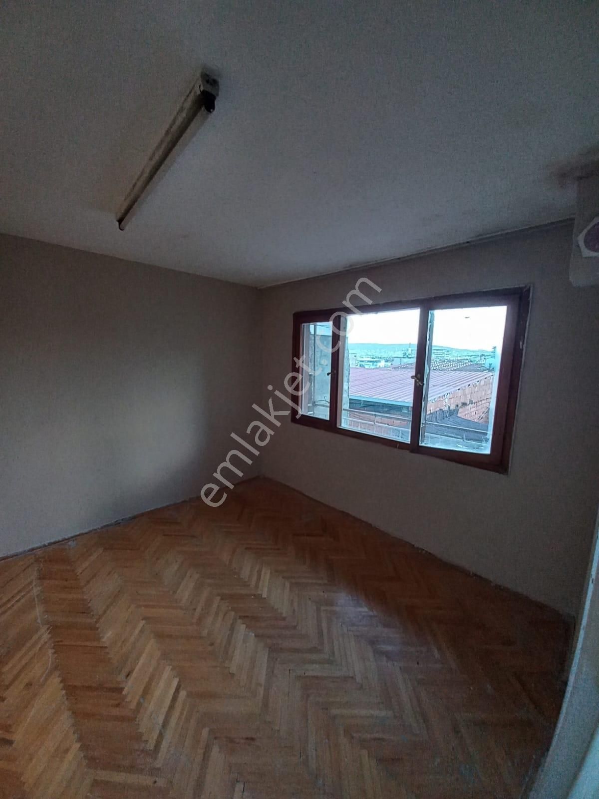 Turpa Güven'den Karabağlar Uğur Mumcu Mahallesinde 2+1 Kiralık Daire - Görsel 6