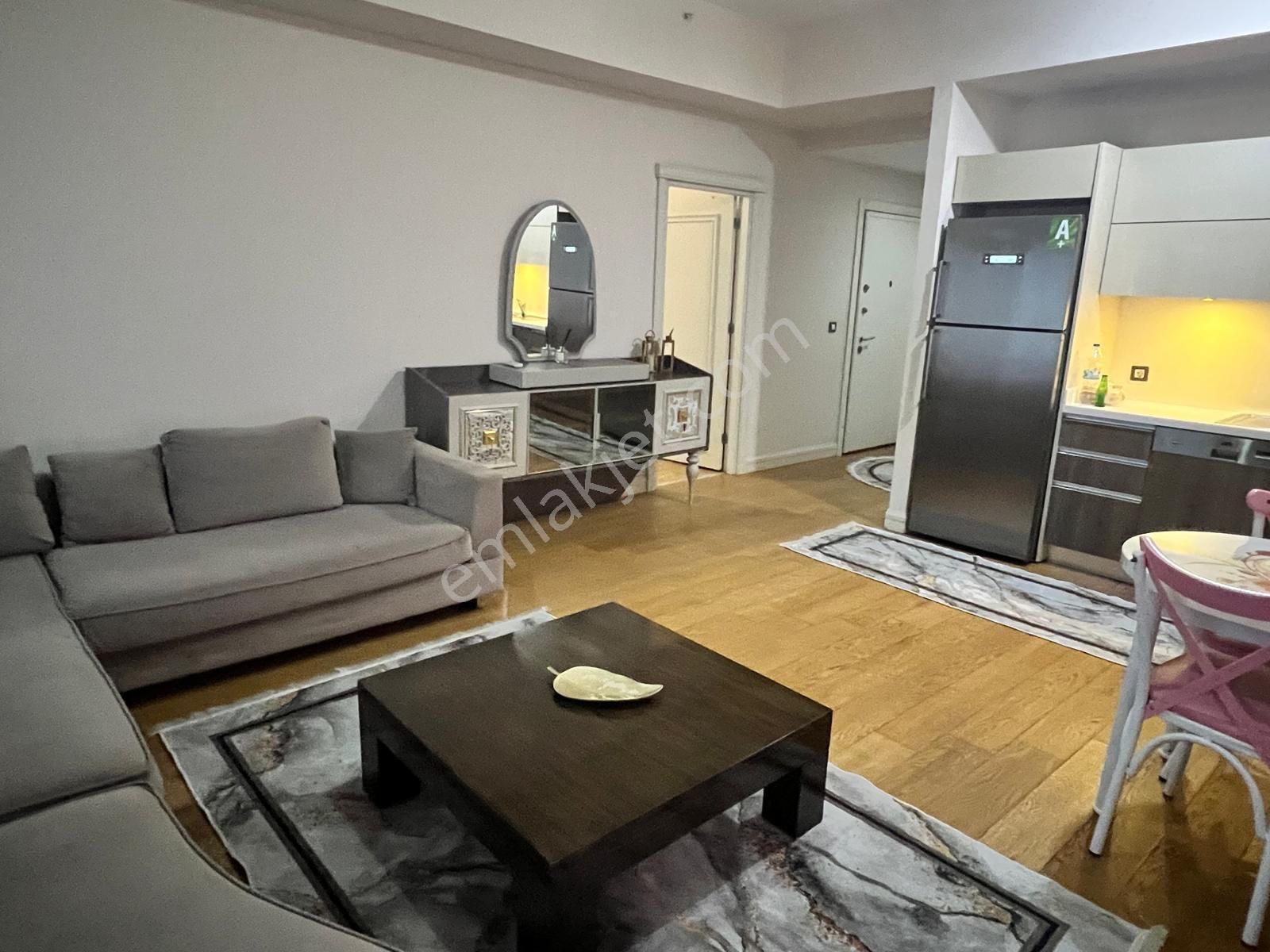 Kiptaş Venezia Mega Kiralık Full Eşyalı Avm Mnzr. 1+1 Daire