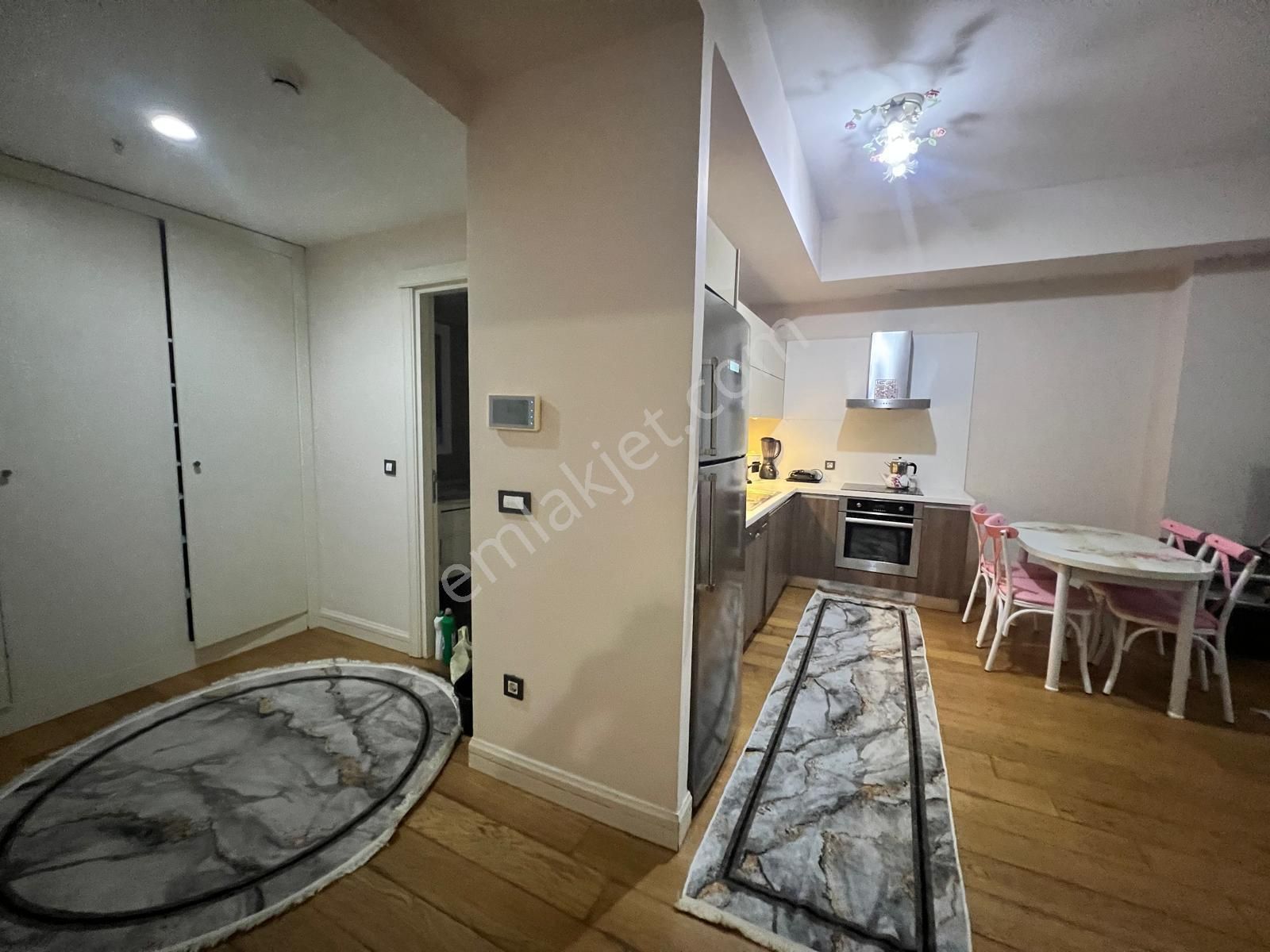Kiptaş Venezia Mega Kiralık Full Eşyalı Avm Mnzr. 1+1 Daire - Görsel 4
