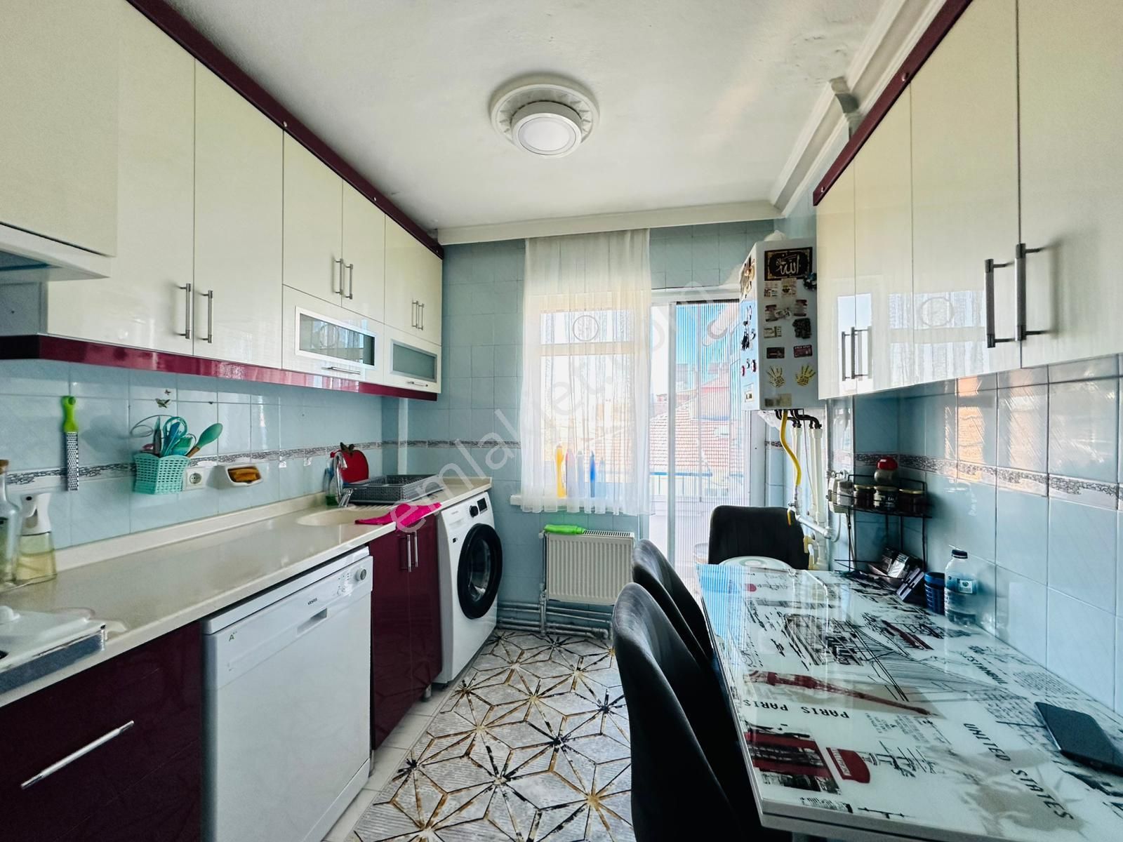 Kalecik Emlak'tan 3.kat'da Masrafsız Çift Balkonlu 3+1 Daire - Görsel 3