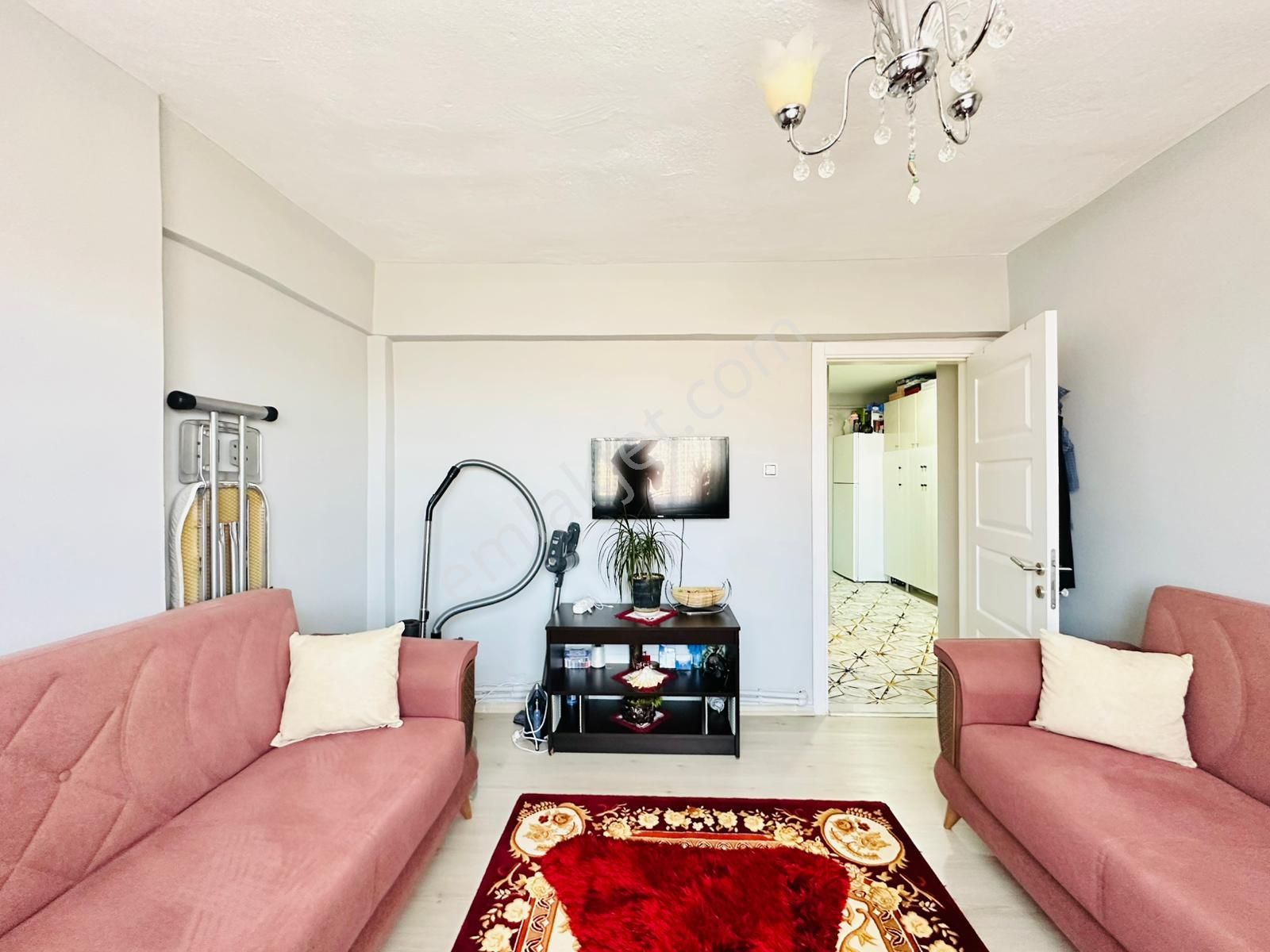 Kalecik Emlak'tan 3.kat'da Masrafsız Çift Balkonlu 3+1 Daire - Görsel 17