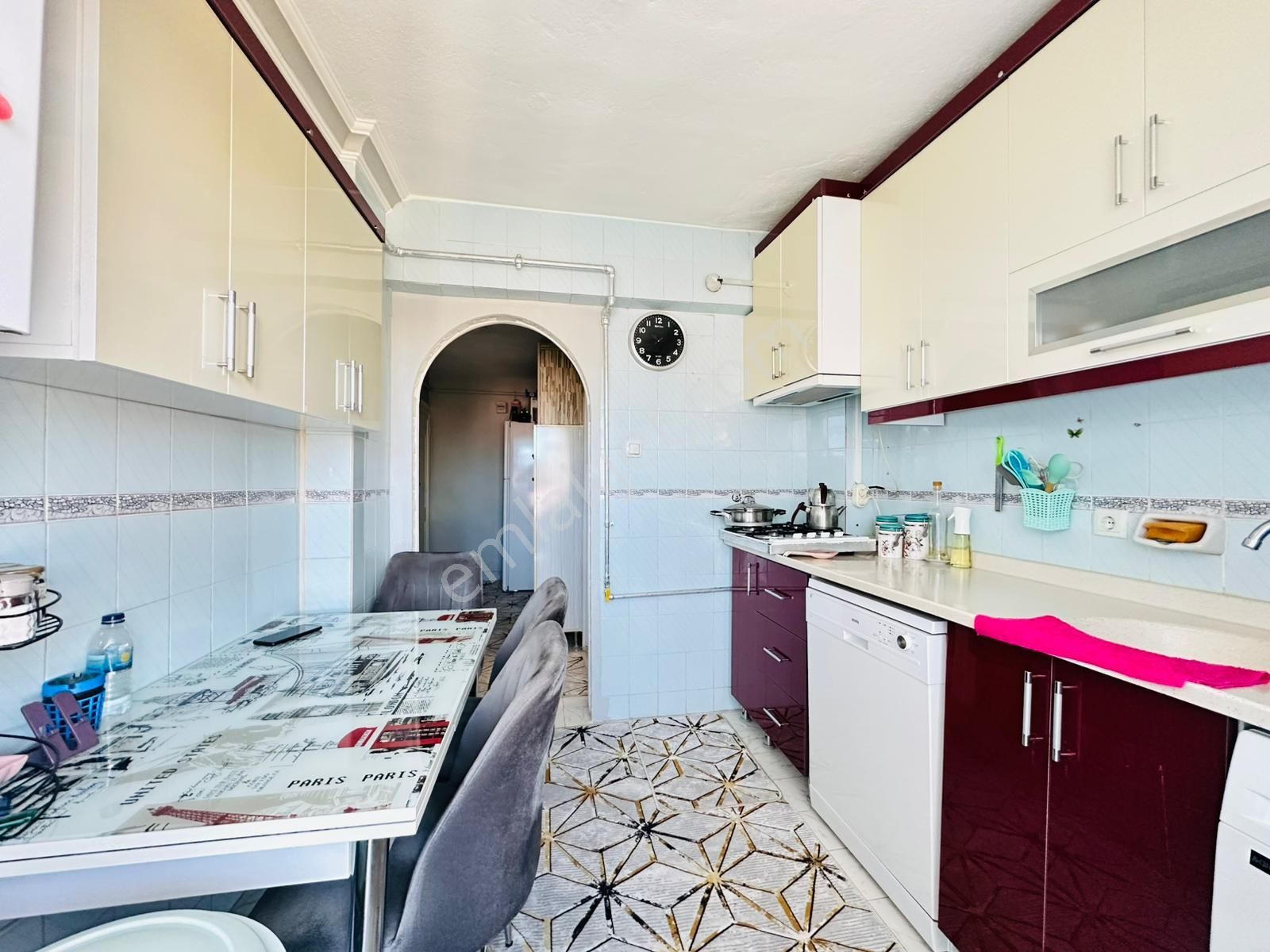 Kalecik Emlak'tan 3.kat'da Masrafsız Çift Balkonlu 3+1 Daire - Görsel 4