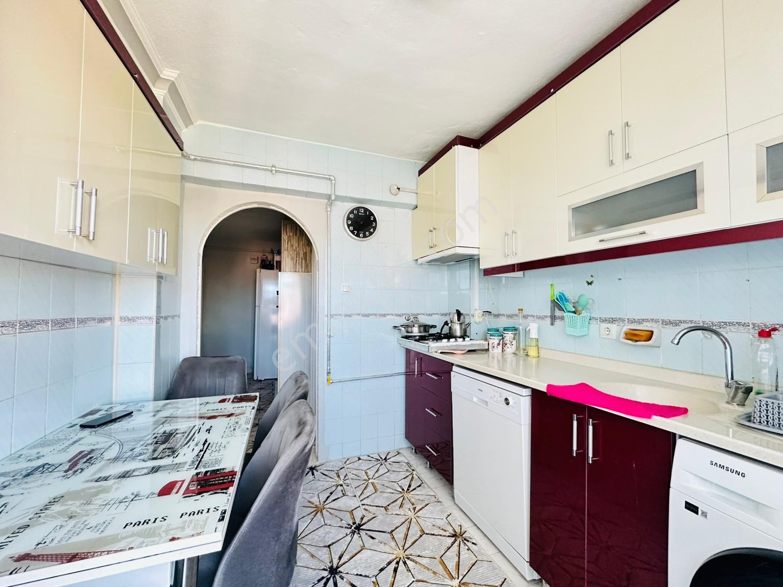 Kalecik Emlak'tan 3.kat'da Masrafsız Çift Balkonlu 3+1 Daire