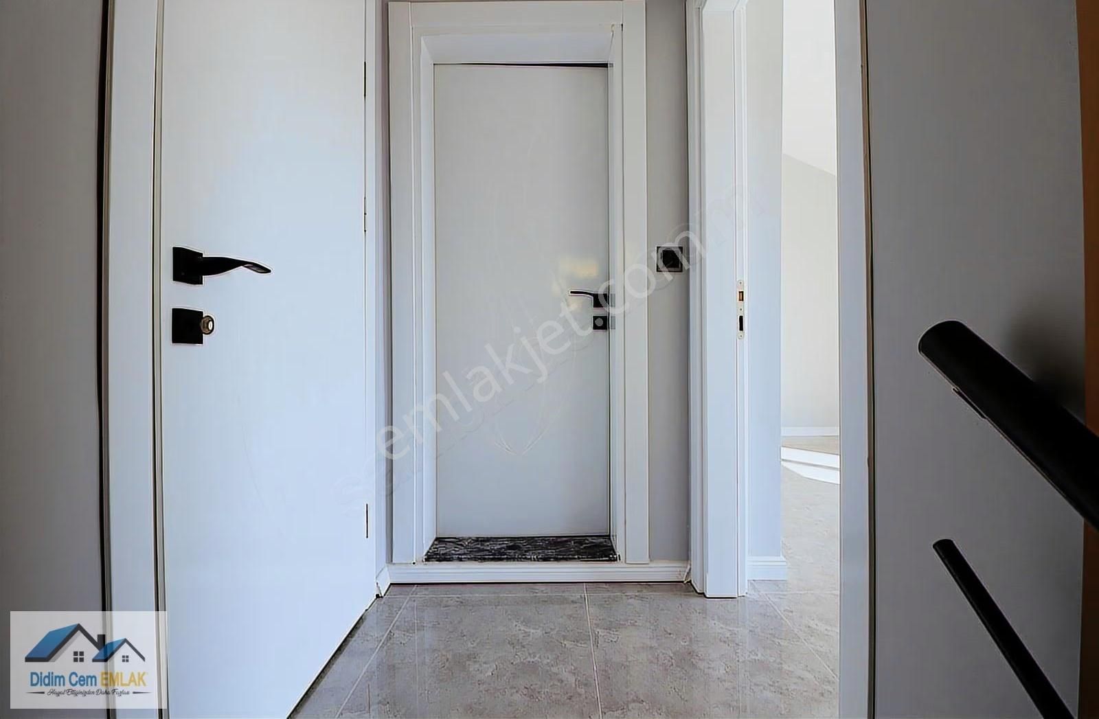 5+1 Ayrı Mutfak Satılık Bahçeli Müstakil Villa - Görsel 6