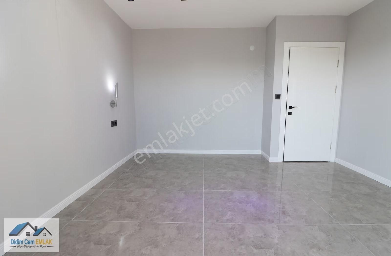 5+1 Ayrı Mutfak Satılık Bahçeli Müstakil Villa - Görsel 3