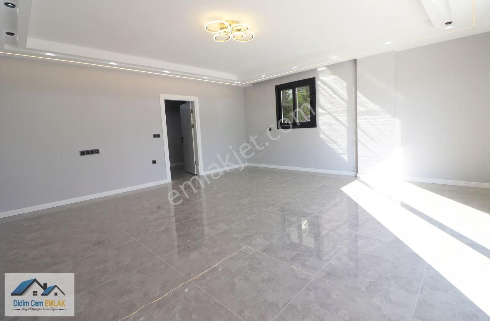 5+1 Ayrı Mutfak Satılık Bahçeli Müstakil Villa - Görsel 15