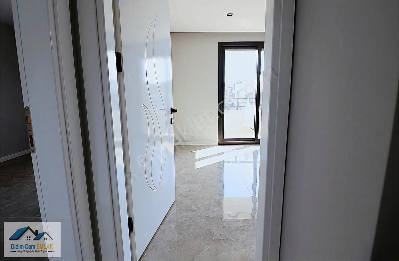 5+1 Ayrı Mutfak Satılık Bahçeli Müstakil Villa - Görsel 2