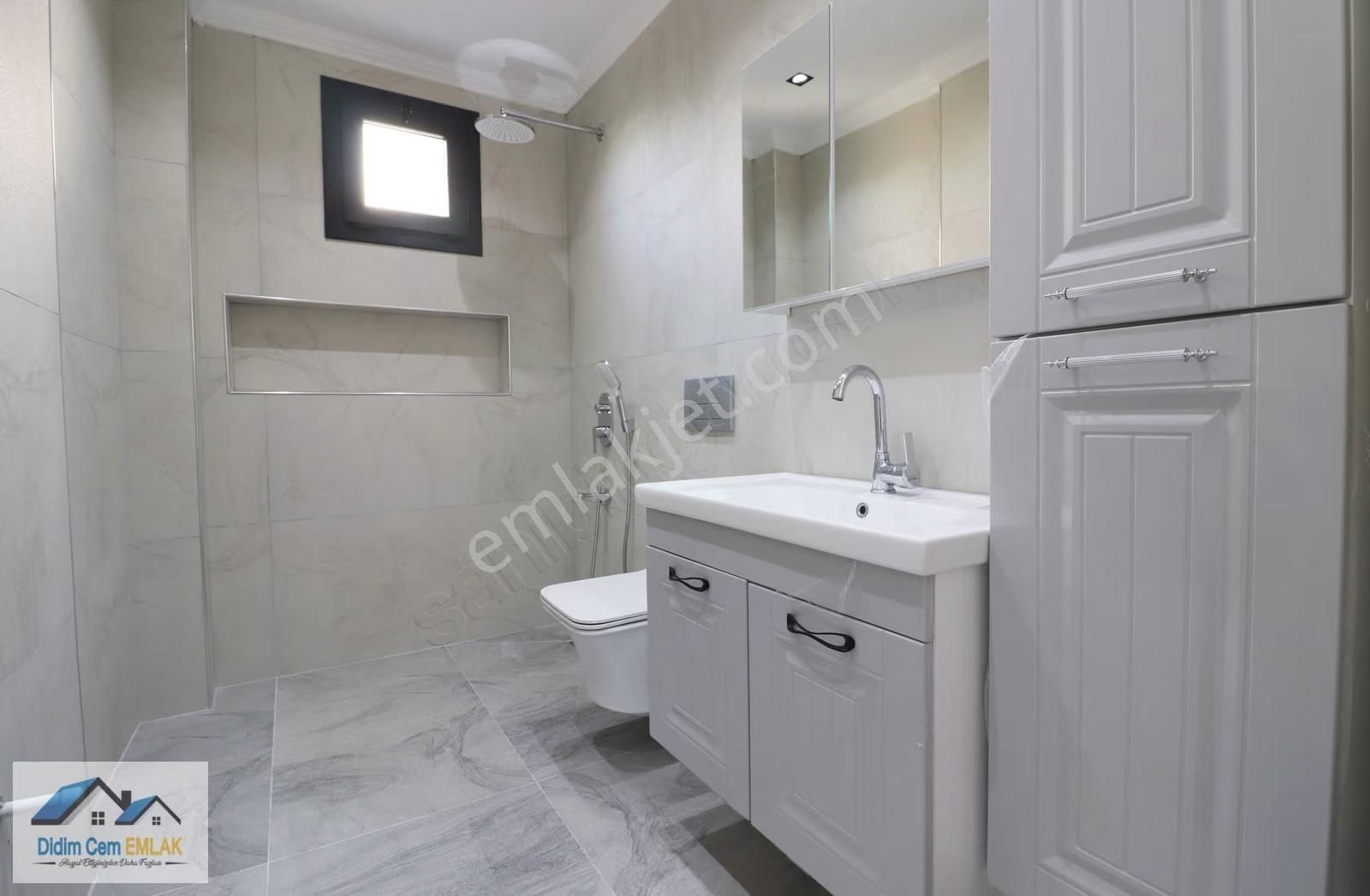 5+1 Ayrı Mutfak Satılık Bahçeli Müstakil Villa - Görsel 18