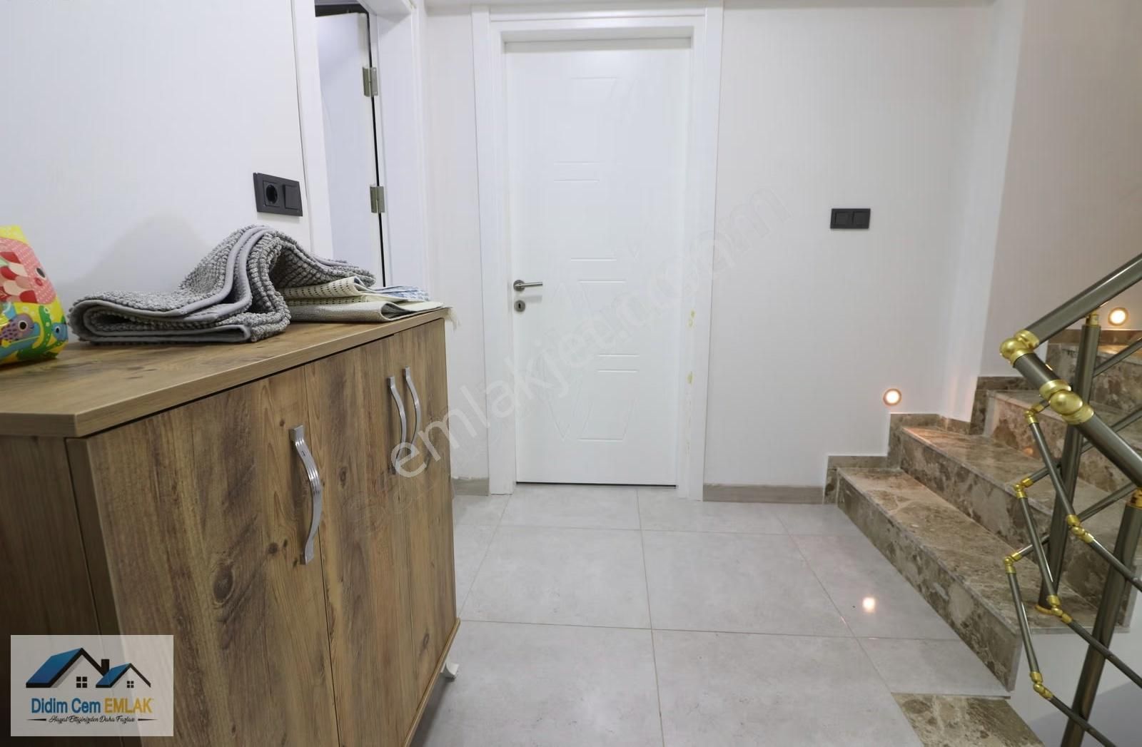 Denize 100 Metre Müstakil Girişli Satılık 3+1 Triplex Villa - Görsel 10