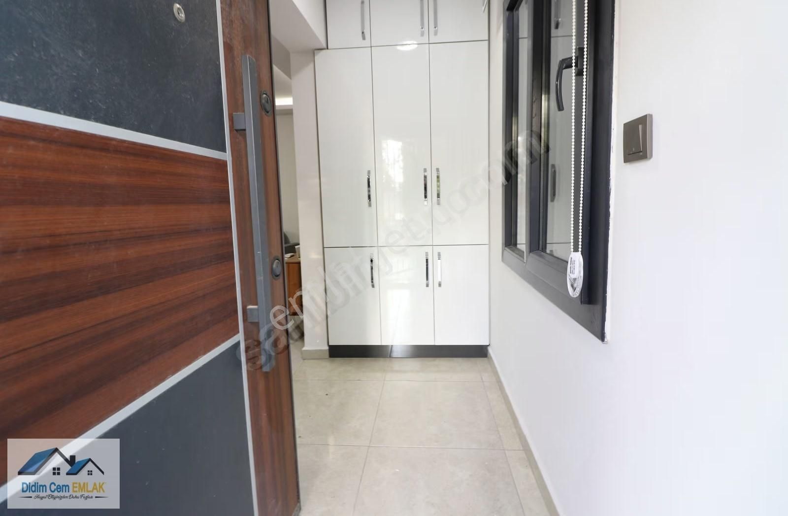 Denize 100 Metre Müstakil Girişli Satılık 3+1 Triplex Villa - Görsel 2