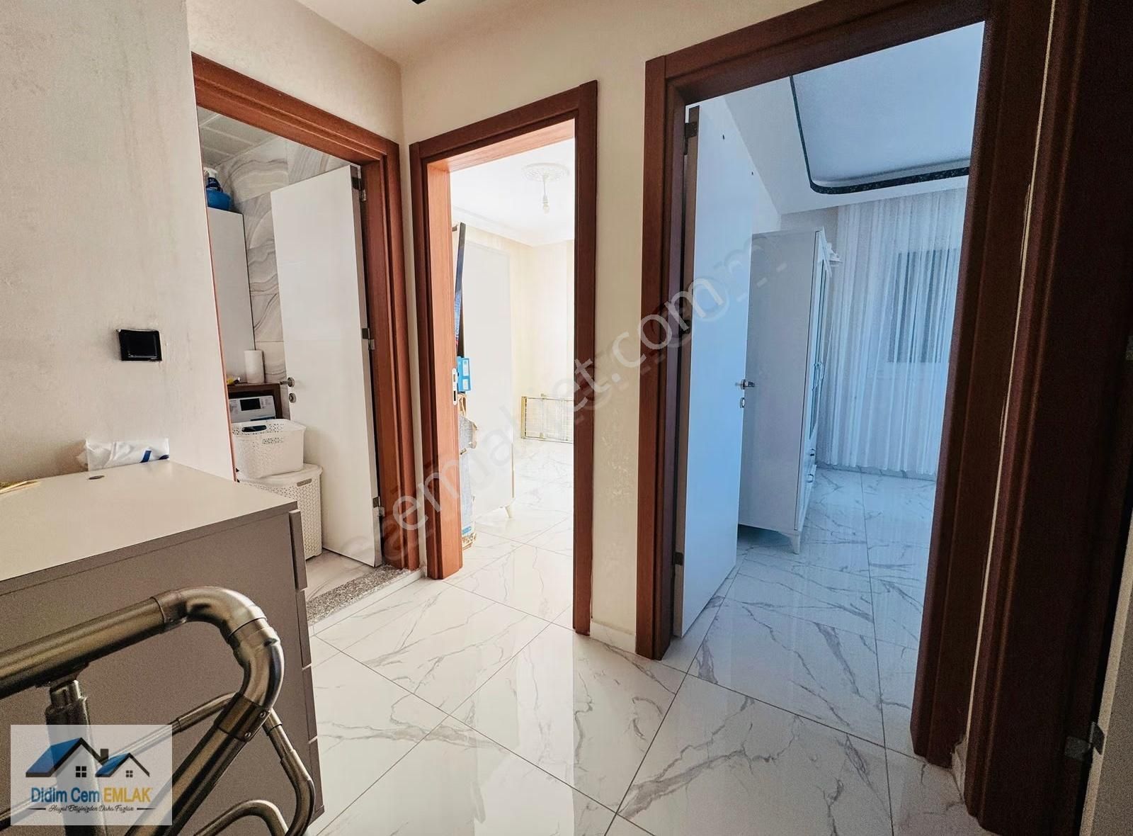 Havuzlu Lüks Ve Elit Sitede Müstakil Bahçeli 3+1 Dubleks Villa! - Görsel 19