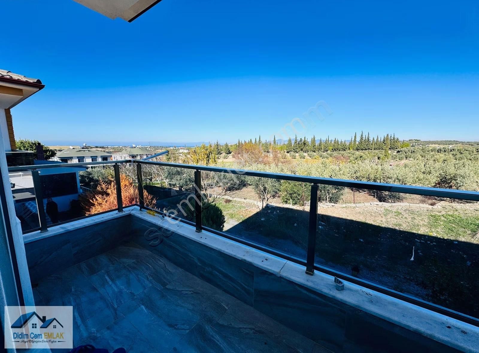 Havuzlu Lüks Ve Elit Sitede Müstakil Bahçeli 3+1 Dubleks Villa! - Görsel 3