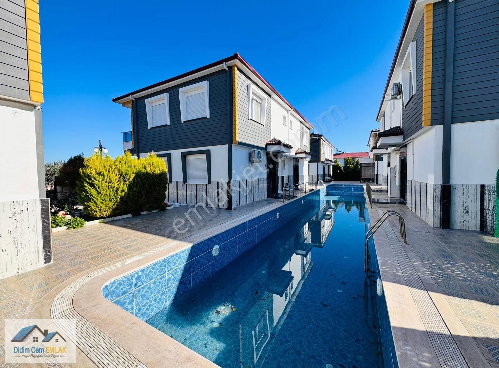 Havuzlu Lüks Ve Elit Sitede Müstakil Bahçeli 3+1 Dubleks Villa! - Görsel 11