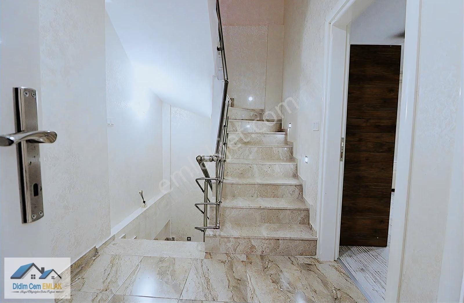 Müstakil Girişli Bahçeli Full Eşyalı Satılık 4+1 Triplex Villa - Görsel 15