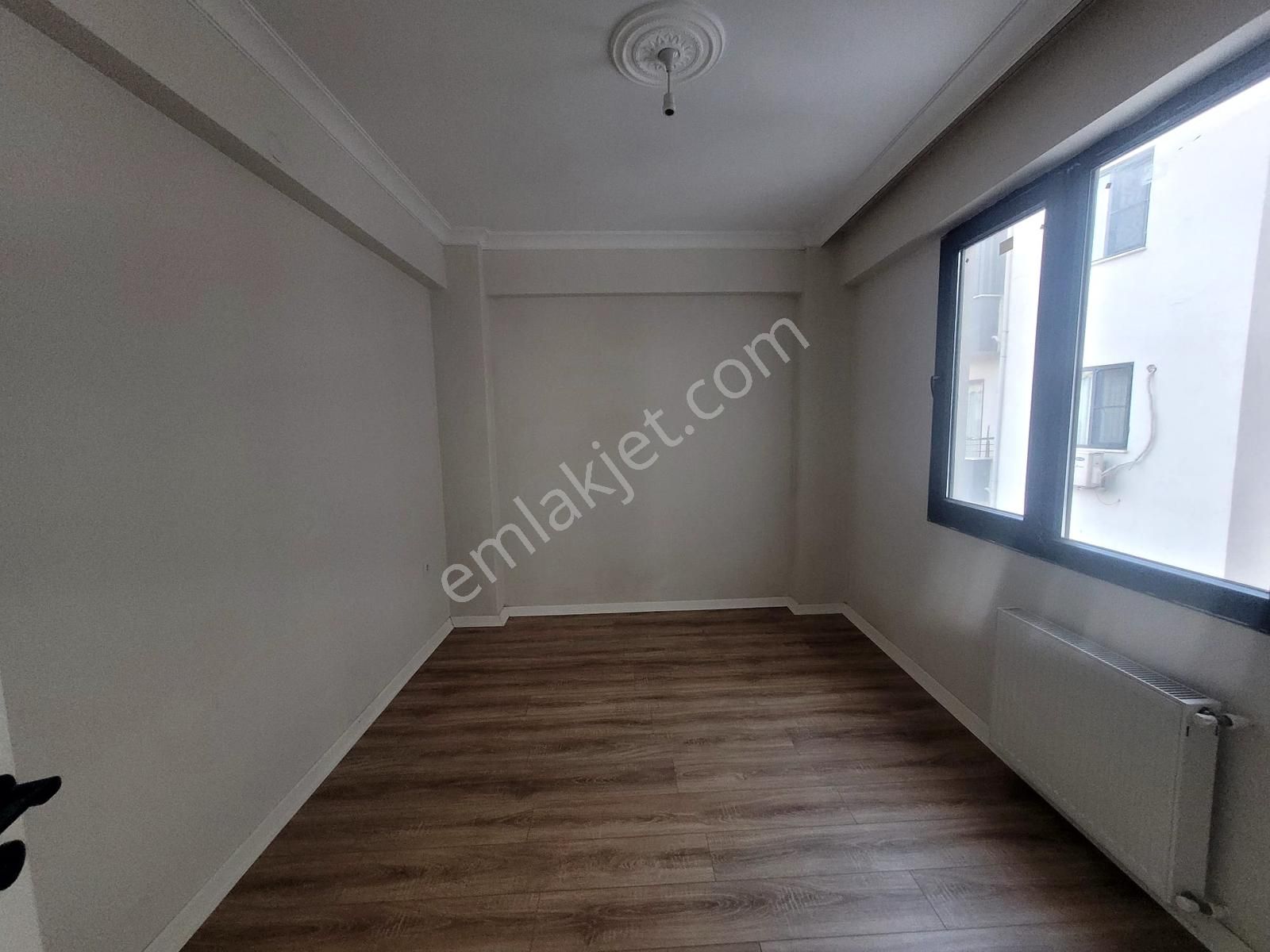 Edremit Camivasat Mah. Üçgen Park Mevkii 2+1 Ön Cephe Daire - Görsel 9