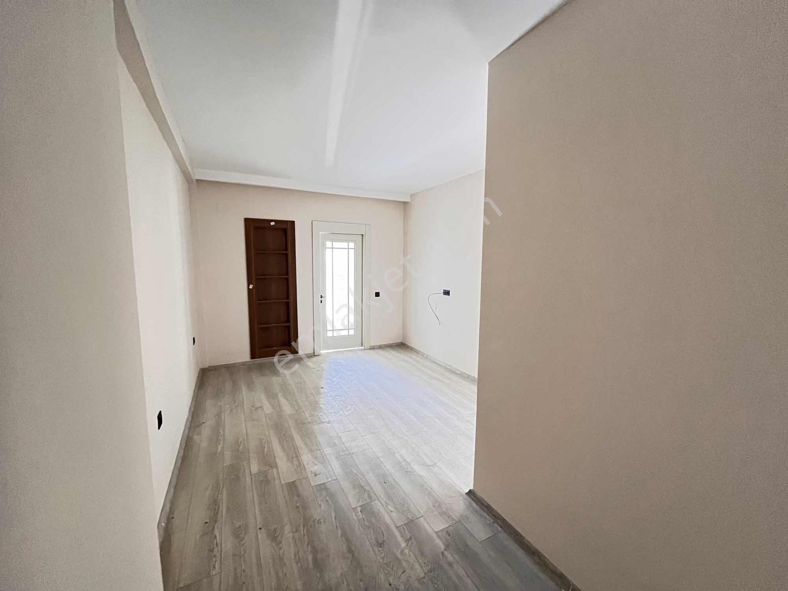 Jakuzili Ara Kat 2+1 Denize Yakın Manzaralı Havuzlu Lüks Konsept - Görsel 13