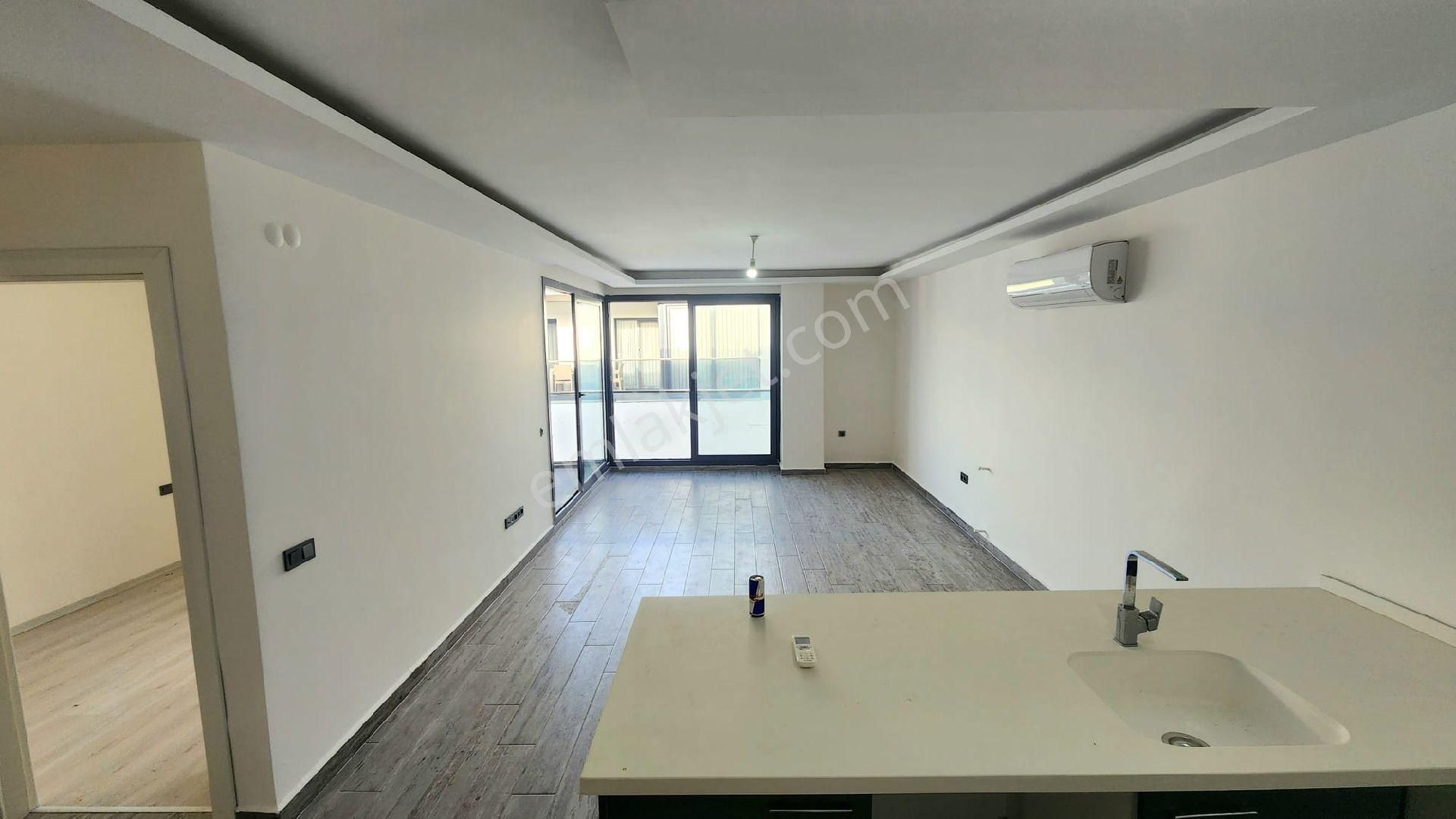 Nazilli Pazarında Satılık 2+1 Daire‎📍 Kuşadası / Karaova