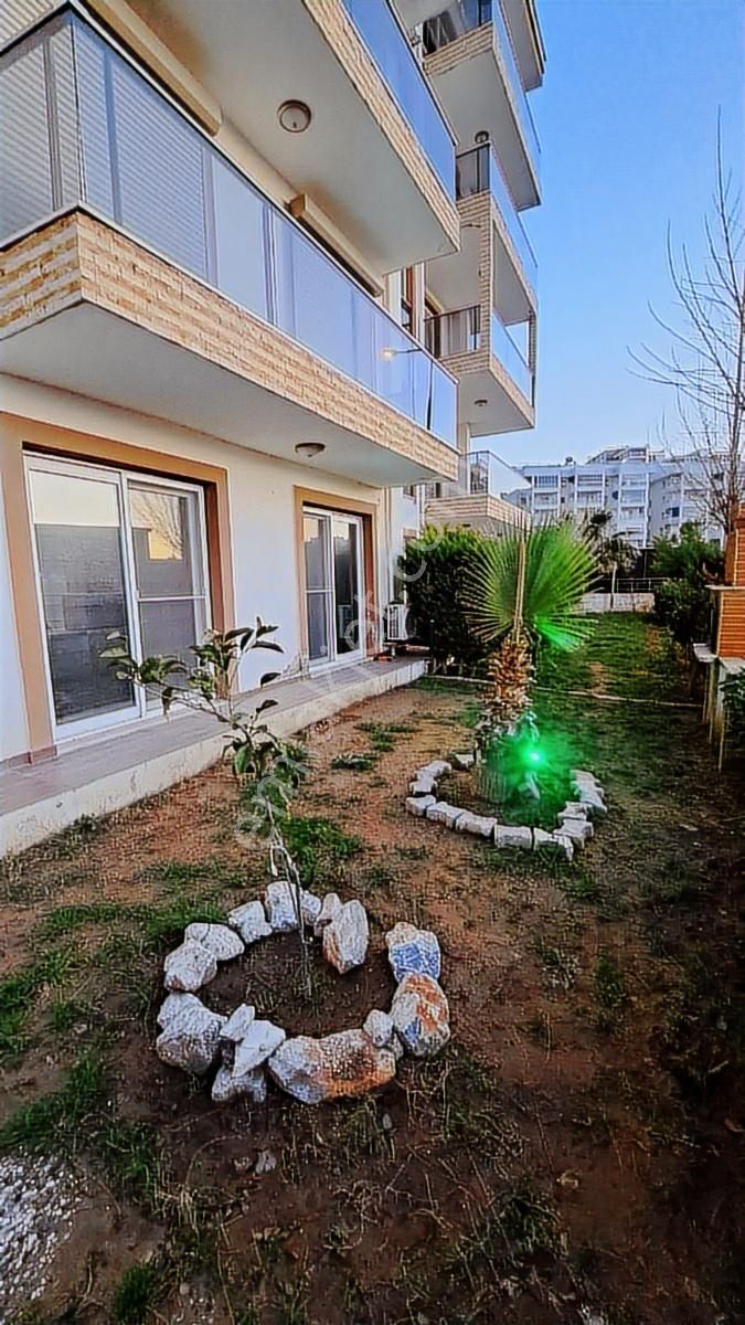 Aydın Kuşadası Satılık 4+1 Lüks Bahçe Katı