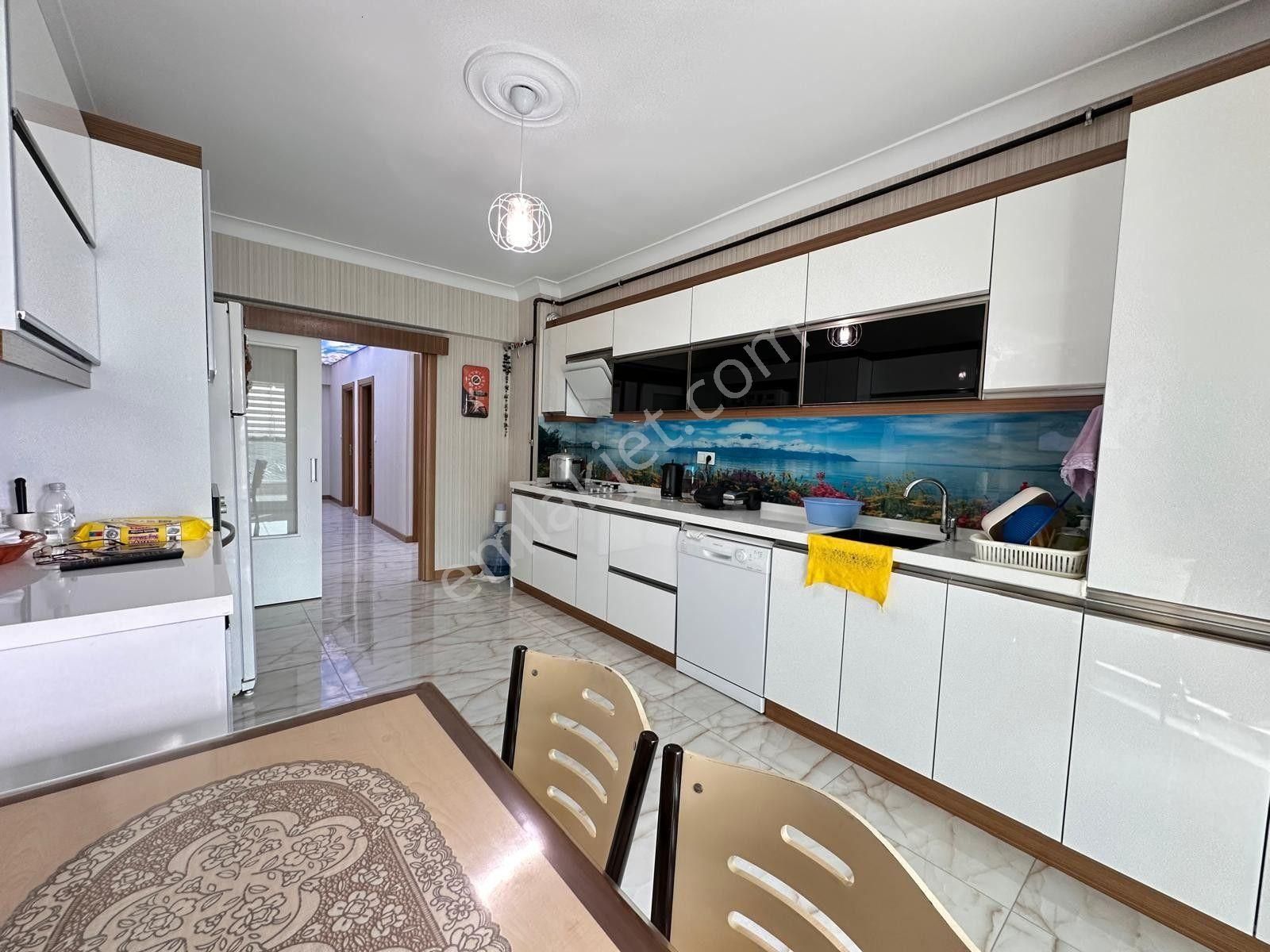 Kalecik Emlak'tan Sitede G.odalı Ebeveyn Banyolu Güney Cephe 4+1 - Görsel 3