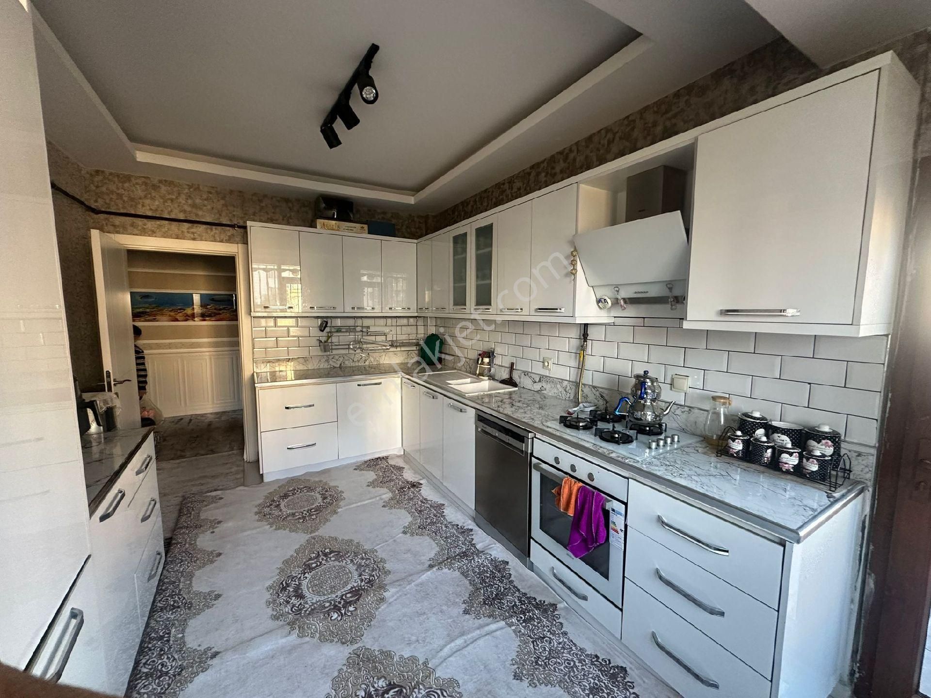 İmambakır Harika Konumlu 4+1 Köşe Başı Ara Kat Daire - Görsel 14