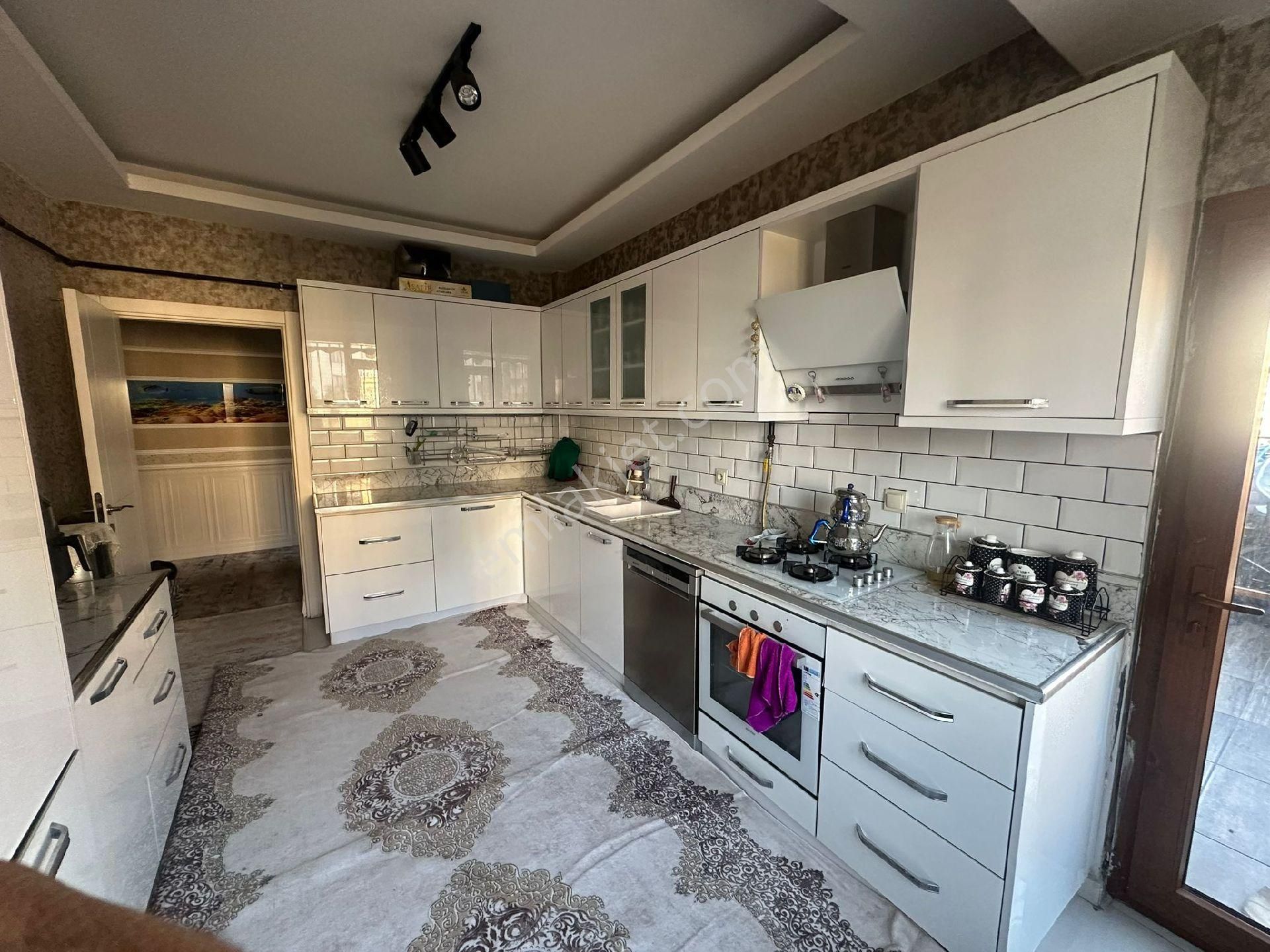 İmambakır Harika Konumlu 4+1 Köşe Başı Ara Kat Daire - Görsel 12