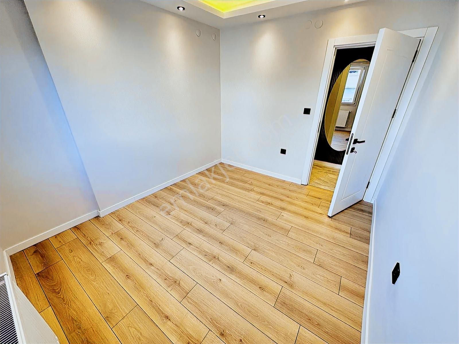 Balçova Çınar Sokak'ta 3+1 110 M2 Ultra Lüx Daire - Görsel 16