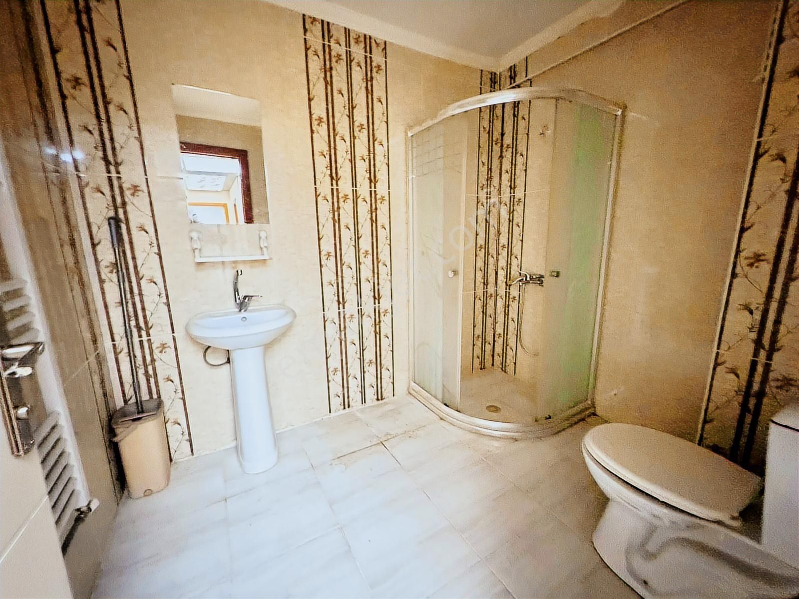 Keçiören De 3+1 Kat Konumlu Teras Balkonlu Cadde Yakını Daire - Görsel 2