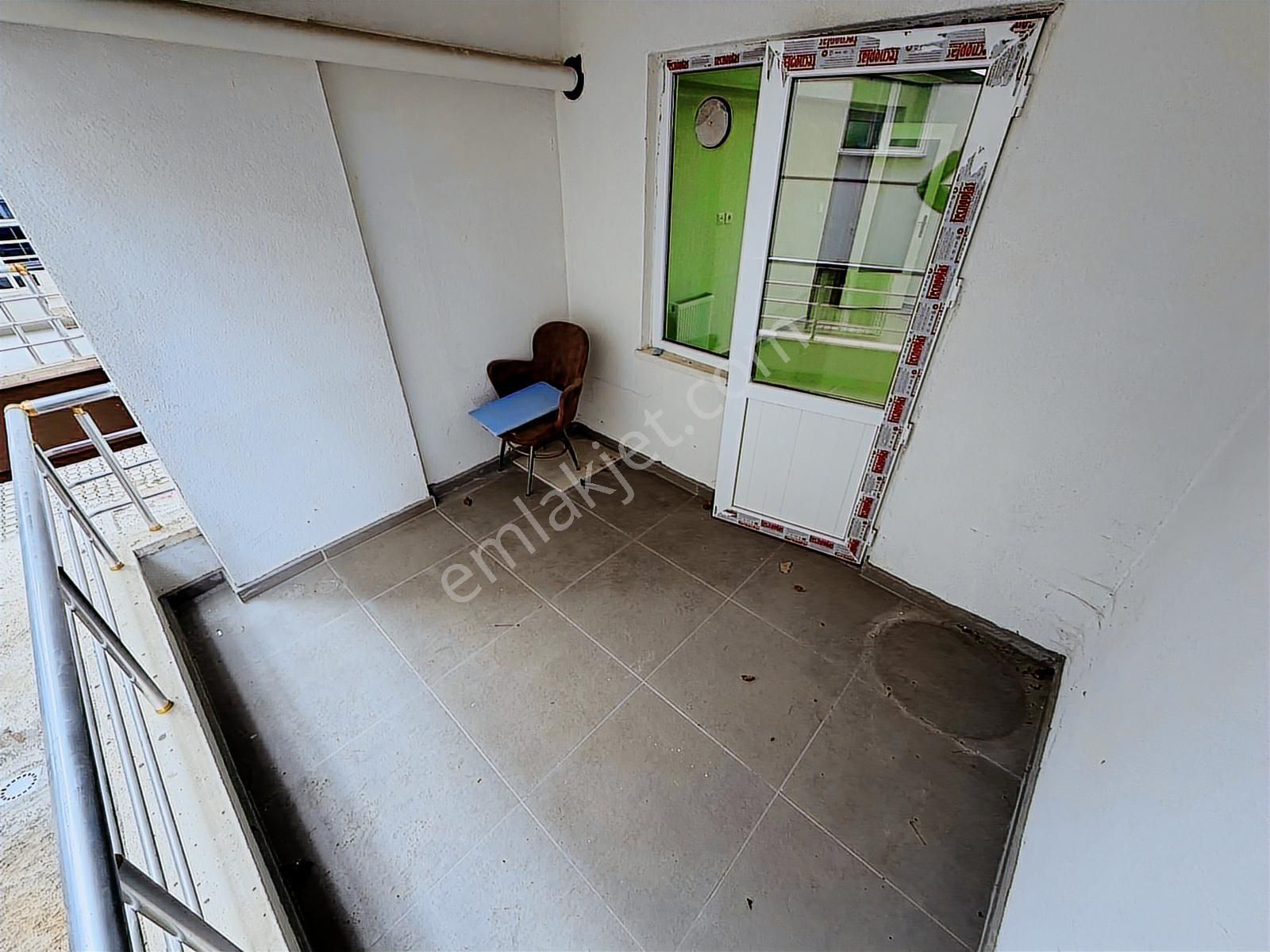 Keçiören De 3+1 Kat Konumlu Teras Balkonlu Cadde Yakını Daire - Görsel 15