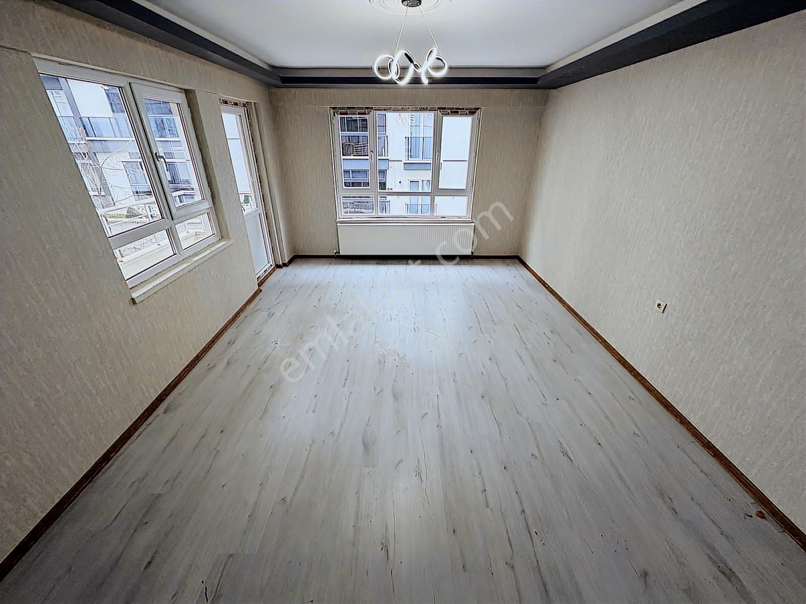 Keçiören De 3+1 Kat Konumlu Teras Balkonlu Cadde Yakını Daire - Görsel 11